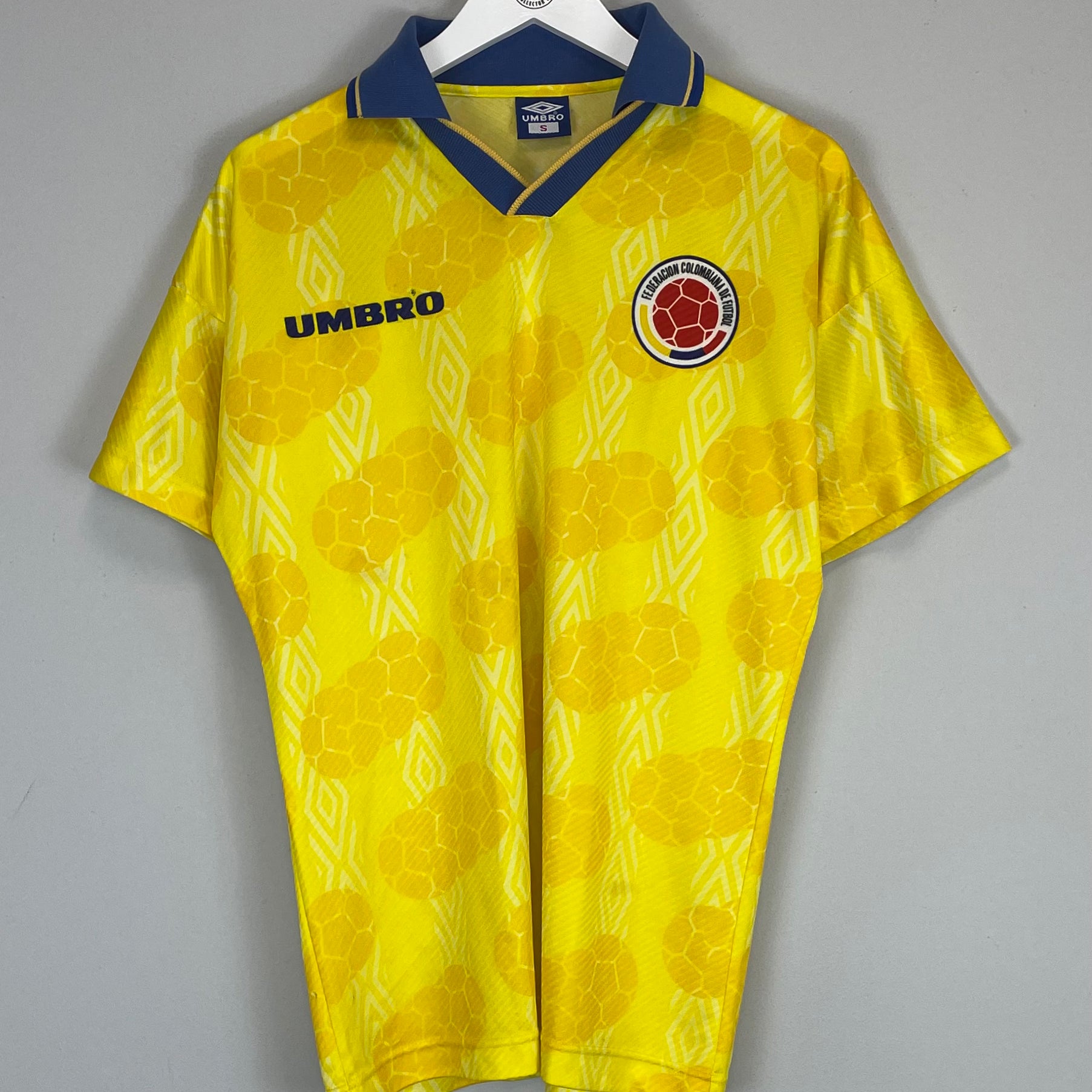 Shop 1994/96 COLOMBIA HOME SHIRT (S) UMBRO, classic football shirts, vintage football shirts & retro soccer jerseys at Cult Kits