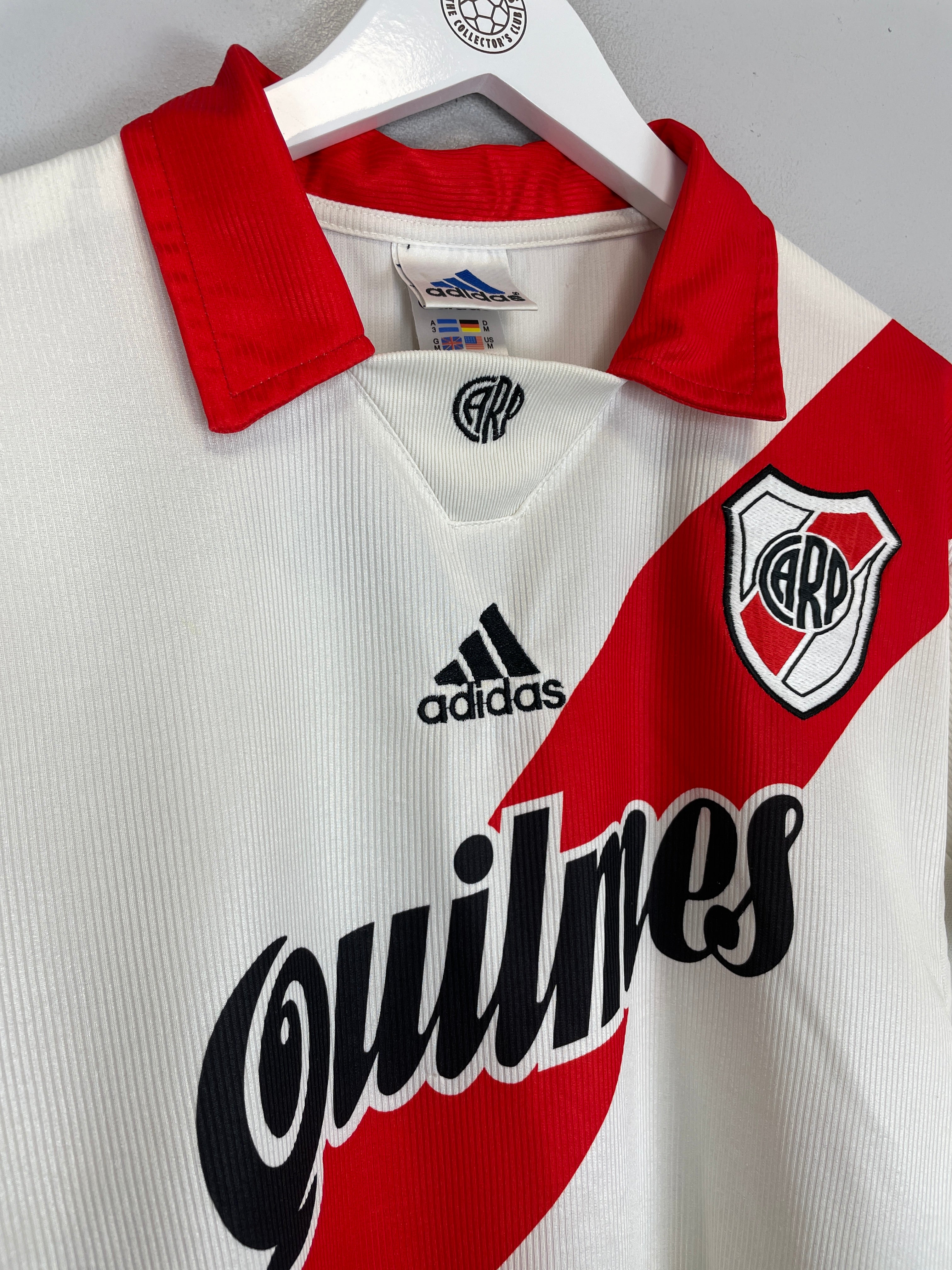 Shop 1999/00 RIVER PLATE #10 HOME SHIRT (M) ADIDAS, classic football shirts, vintage football shirts & retro soccer jerseys at Cult Kits