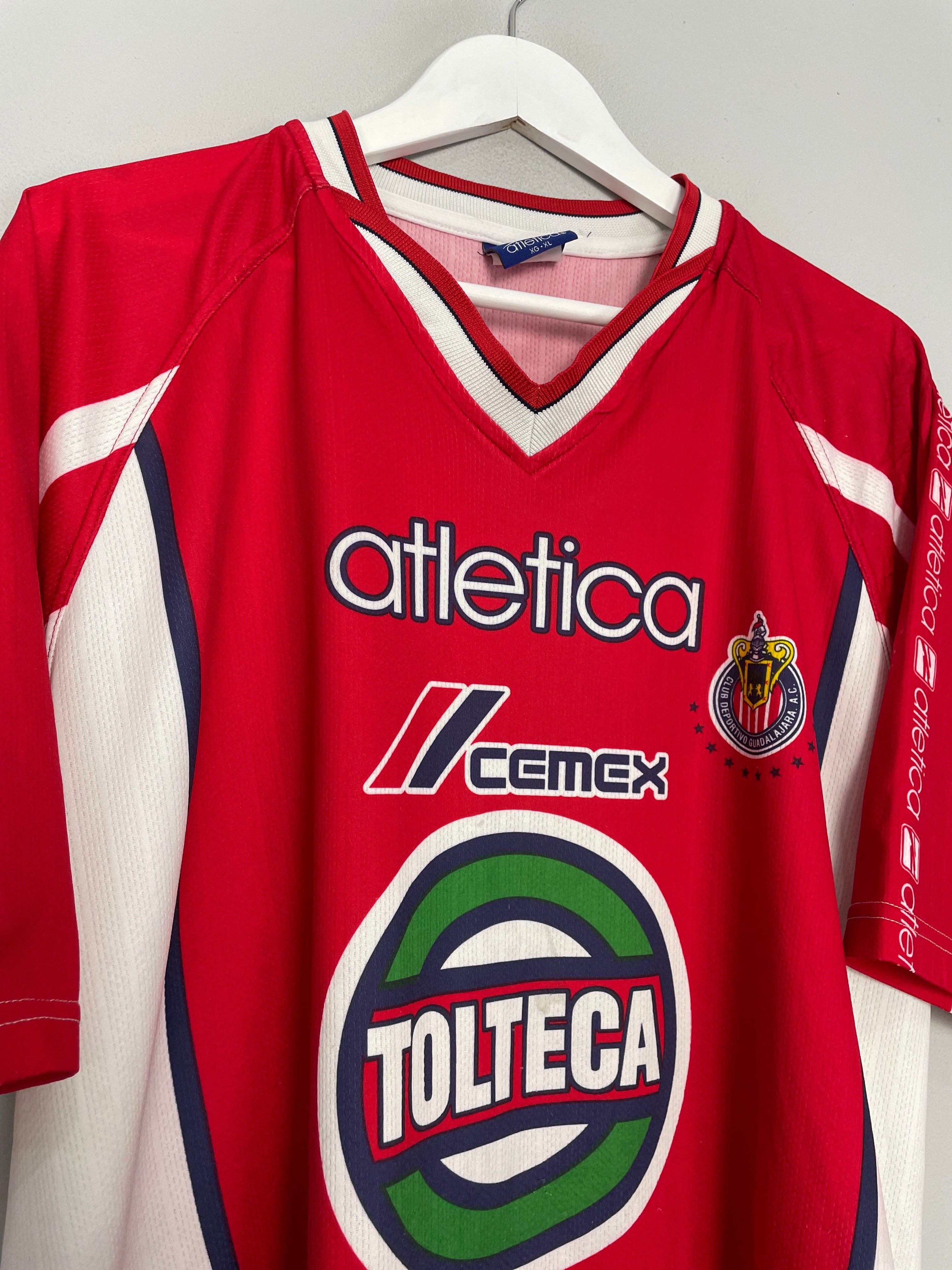 Shop 2000/02 CHIVAS GUADALAJARA TRAINING SHIRT (XL) ATLETICA, classic football shirts, vintage football shirts & retro soccer jerseys at Cult Kits