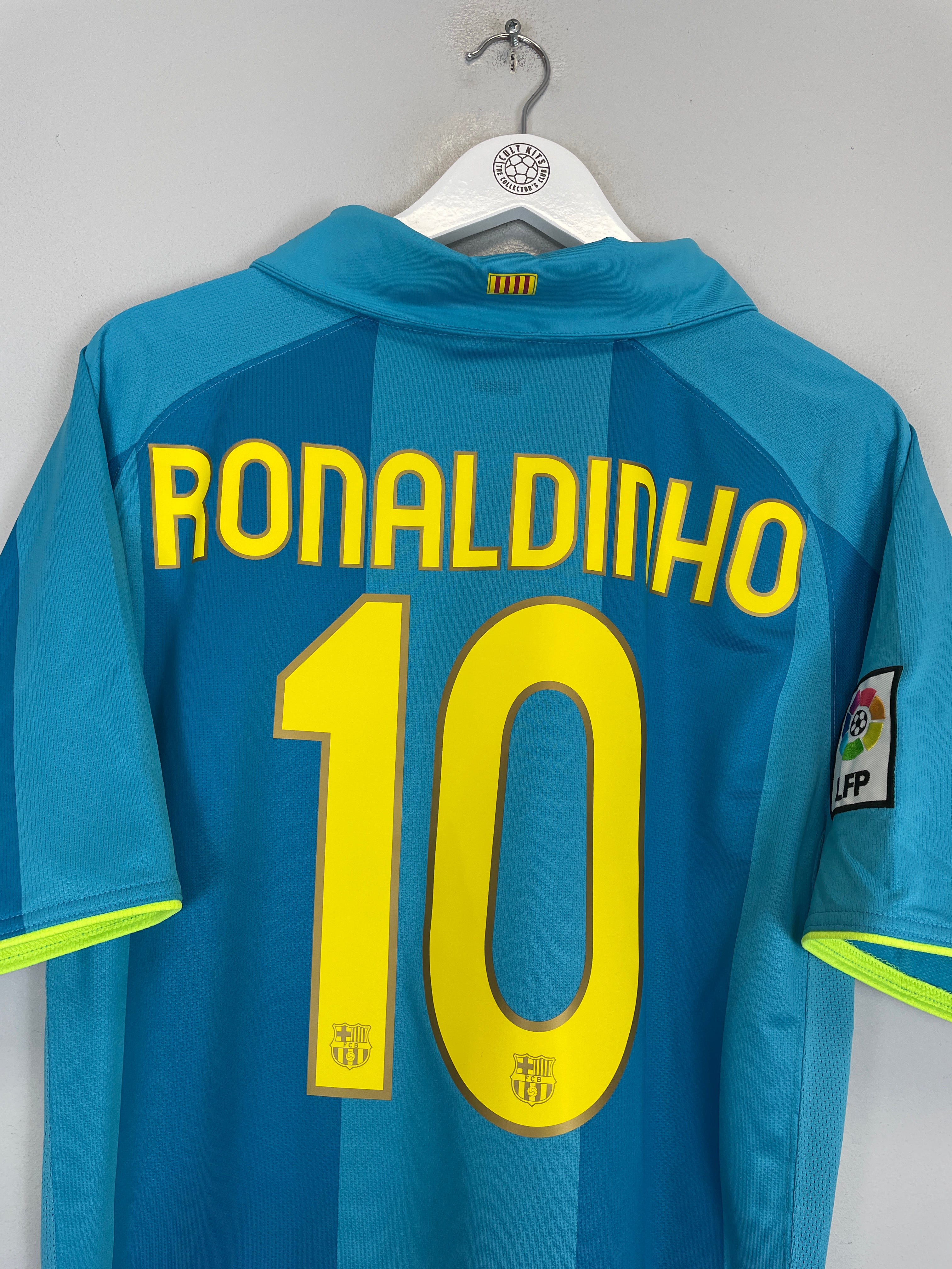 Shop 2007/08 BARCELONA RONALDINHO #10 AWAY SHIRT (L) NIKE, classic football shirts, vintage football shirts & retro soccer jerseys at Cult Kits