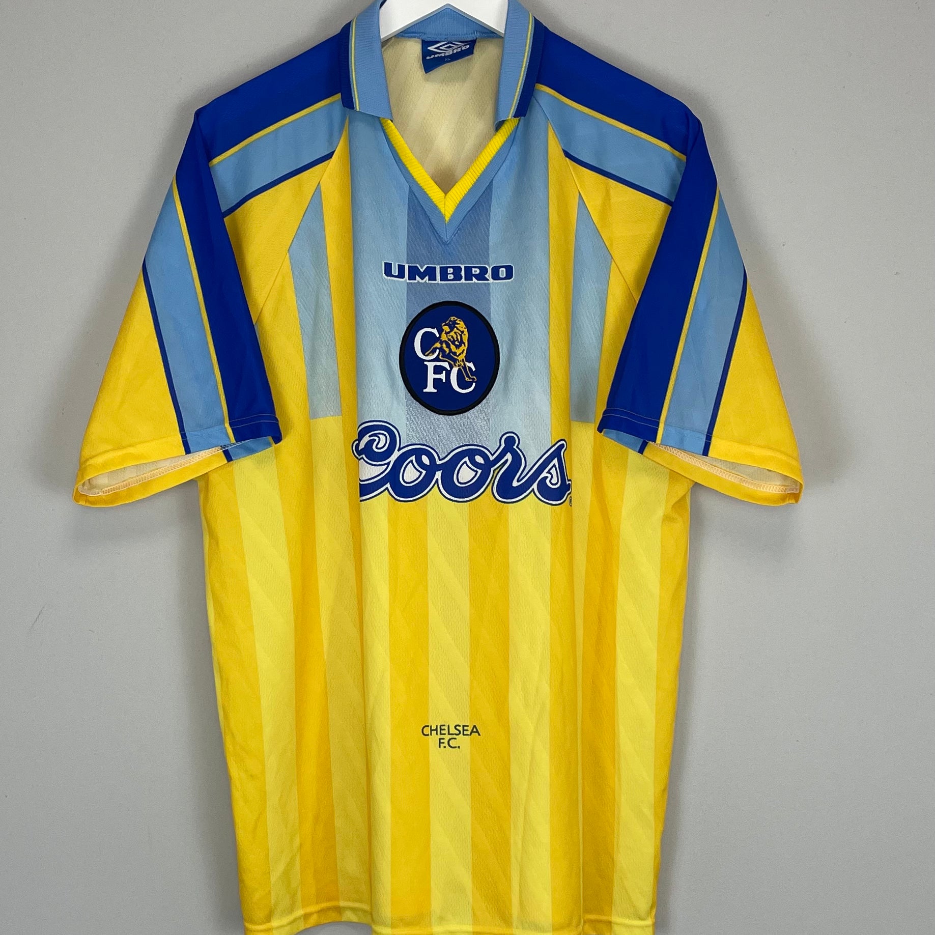 Shop 1996/97 CHELSEA AWAY SHIRT (XL) UMBRO, classic football shirts, vintage football shirts & retro soccer jerseys at Cult Kits