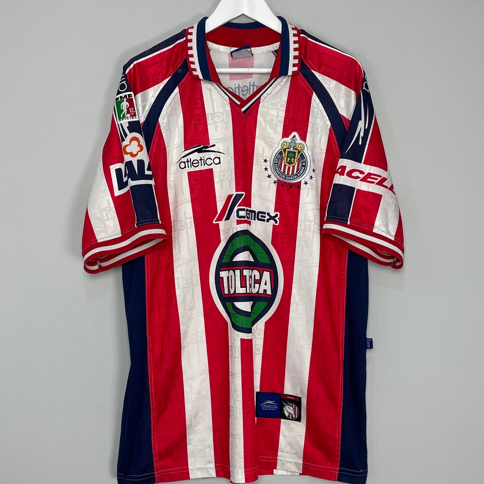 Shop 1999/00 CHIVAS GUADALAJARA HOME SHIRT (XL) ATLETICA, classic football shirts, vintage football shirts & retro soccer jerseys at Cult Kits