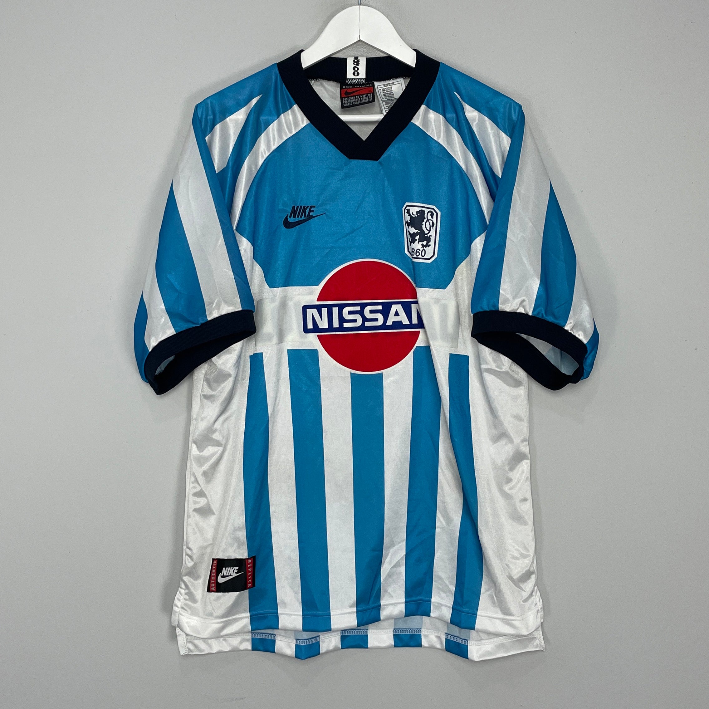 Shop 1995/96 1860 MUNICH #10 AMATEURE HOME SHIRT (XL) NIKE, classic football shirts, vintage football shirts & retro soccer jerseys at Cult Kits