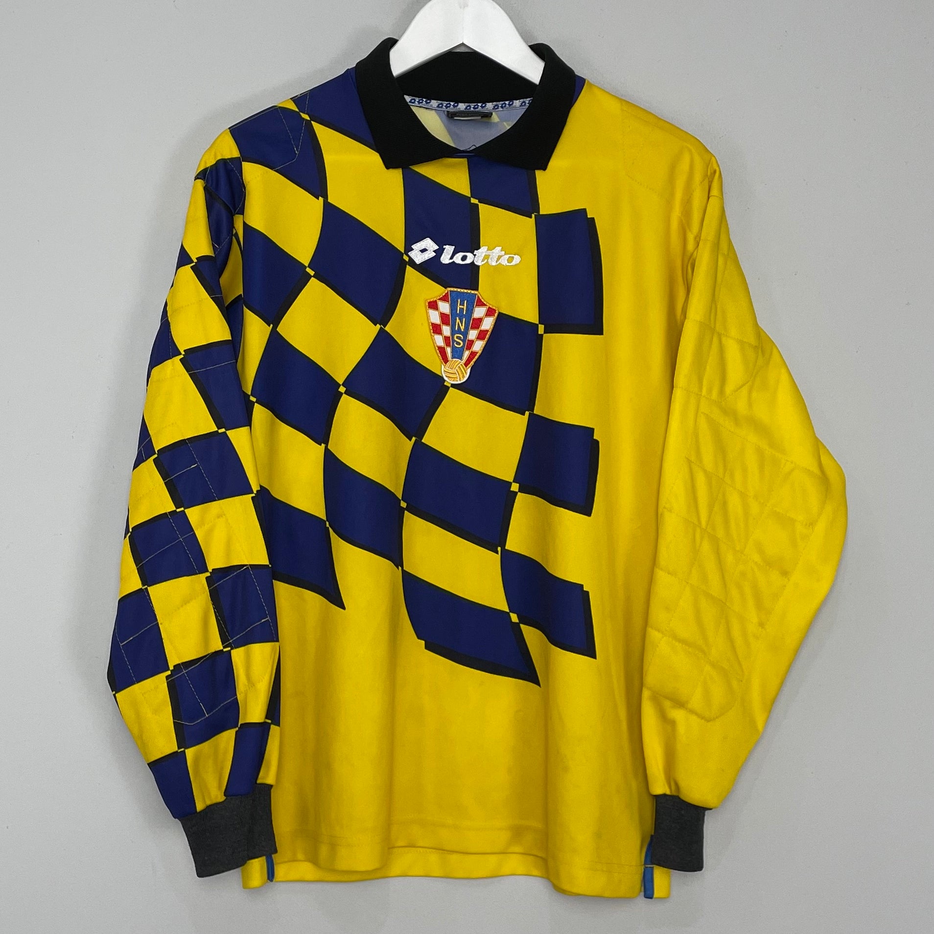 Shop 1998/00 CROATIA GK SHIRT (M) LOTTO, classic football shirts, vintage football shirts & retro soccer jerseys at Cult Kits