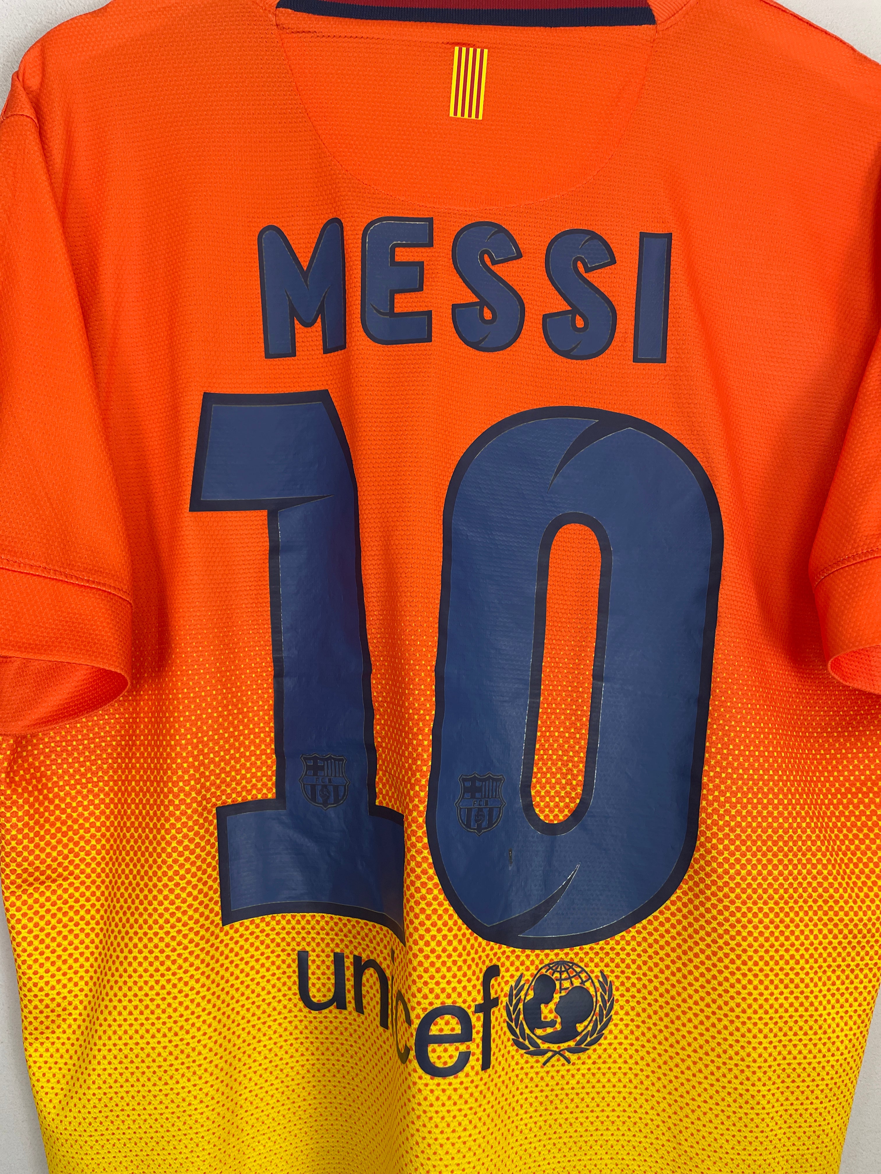 Shop 2012/13 BARCELONA MESSI #10 AWAY SHIRT (L) NIKE, classic football shirts, vintage football shirts & retro soccer jerseys at Cult Kits