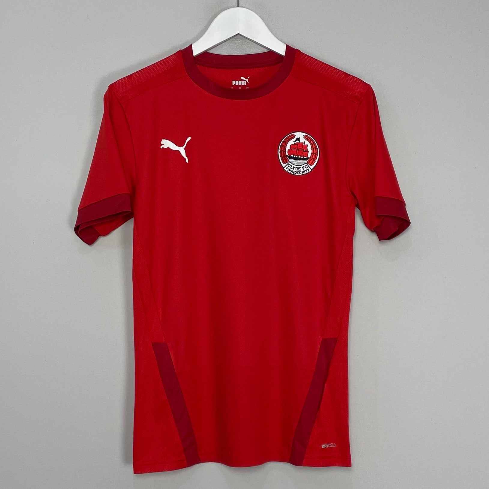 Shop 2021/22 CLYDE FC #5 TRAINING SHIRT (M) PUMA, classic football shirts, vintage football shirts & retro soccer jerseys at Cult Kits