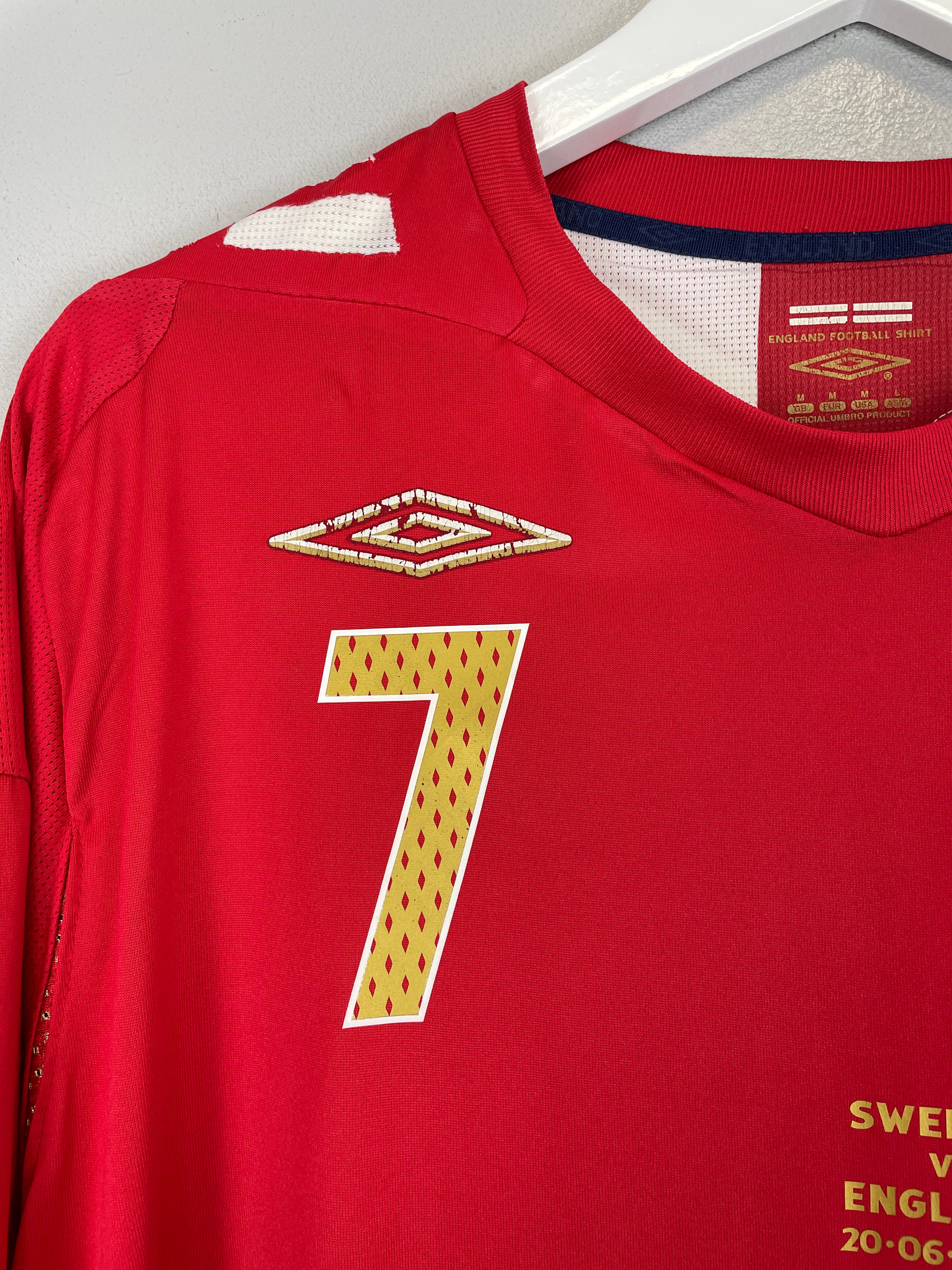 Shop 2006/08 ENGLAND BECKHAM #7 L/S AWAY SHIRT (M) UMBRO, classic football shirts, vintage football shirts & retro soccer jerseys at Cult Kits