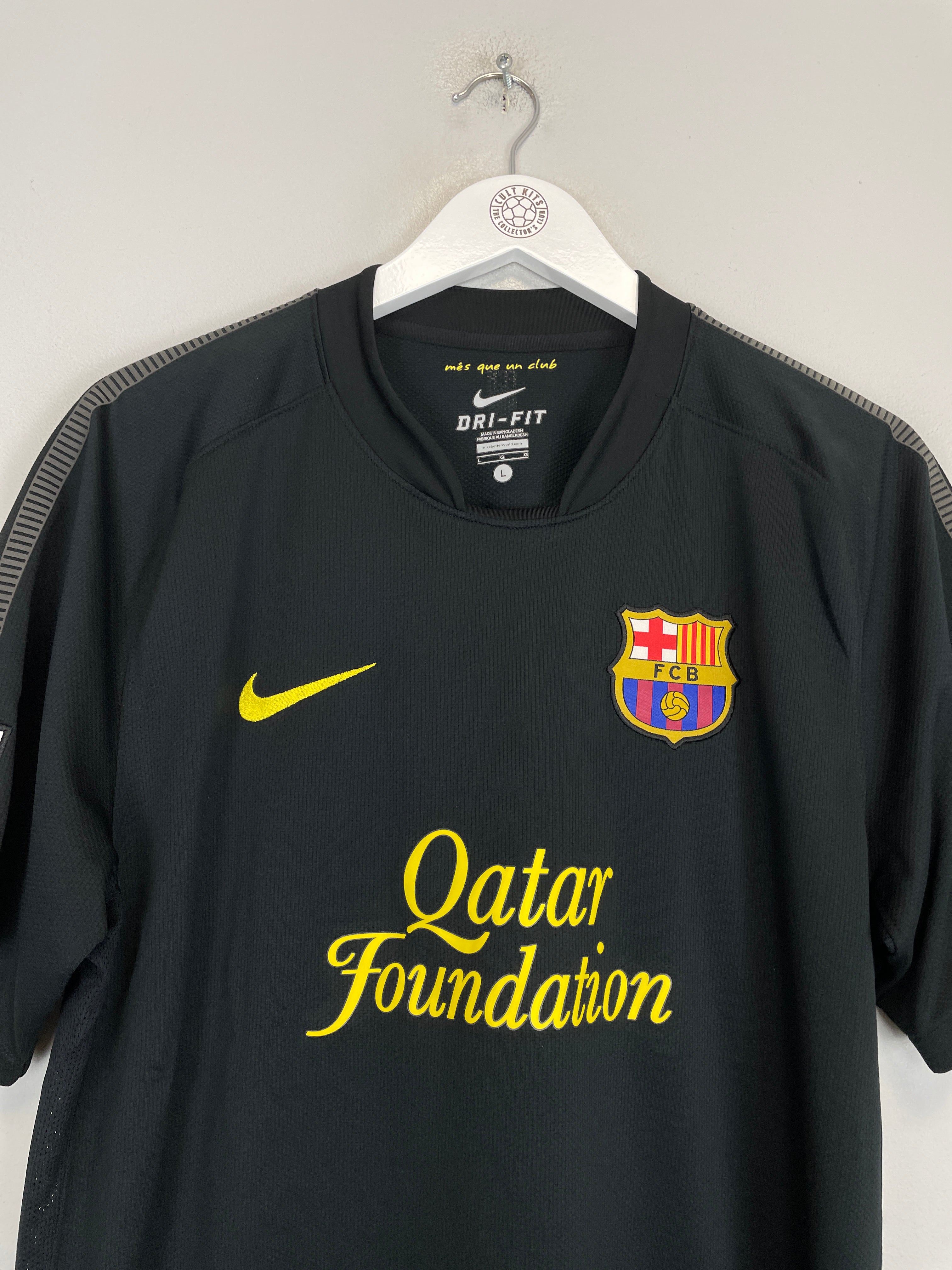 Shop 2011/12 BARCELONA FABREGAS #4 AWAY SHIRT (L) NIKE, classic football shirts, vintage football shirts & retro soccer jerseys at Cult Kits