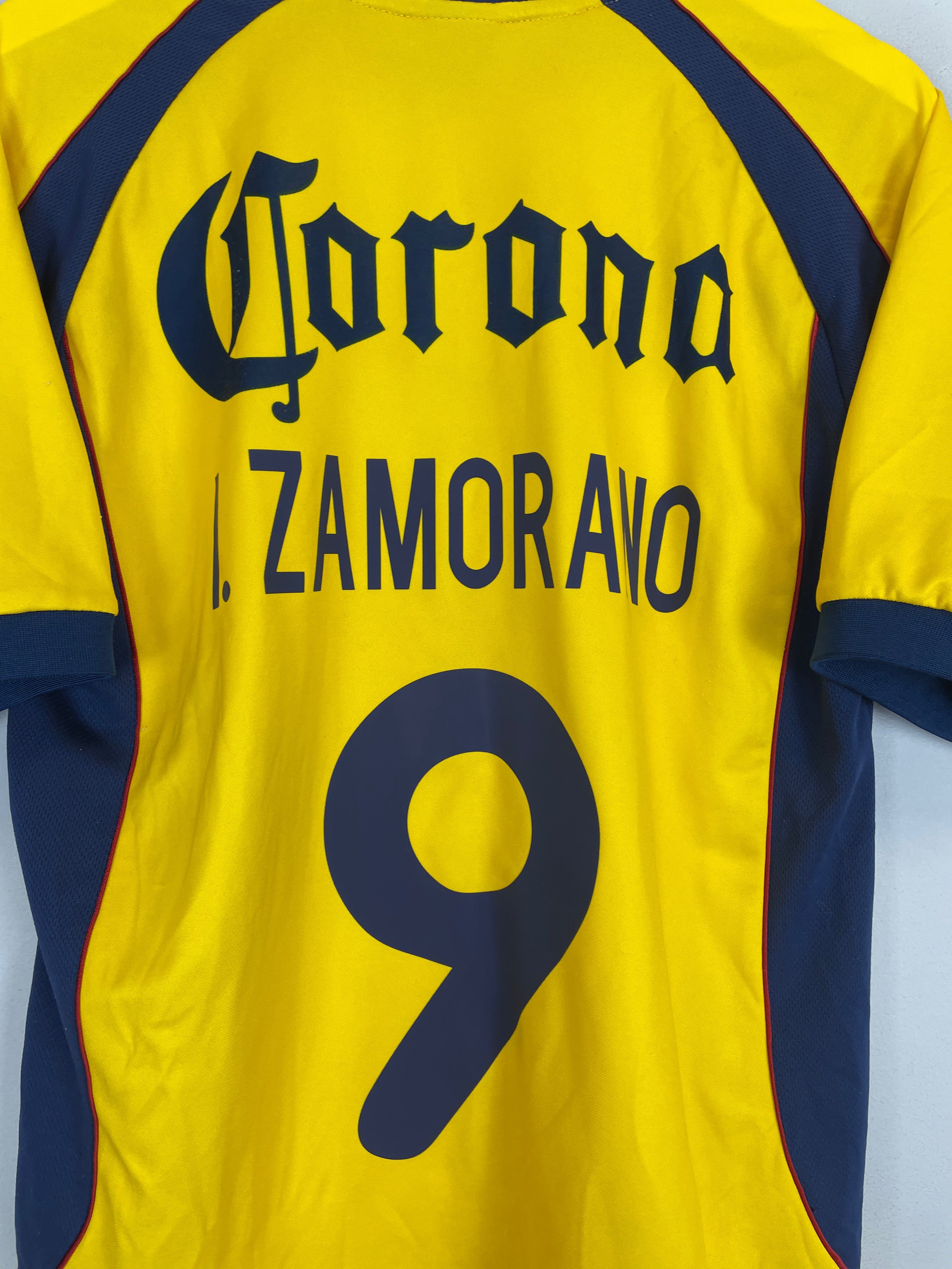 Shop 2001/02 CLUB AMERICA ZAMORANO #9 HOME SHIRT (M) NIKE, classic football shirts, vintage football shirts & retro soccer jerseys at Cult Kits