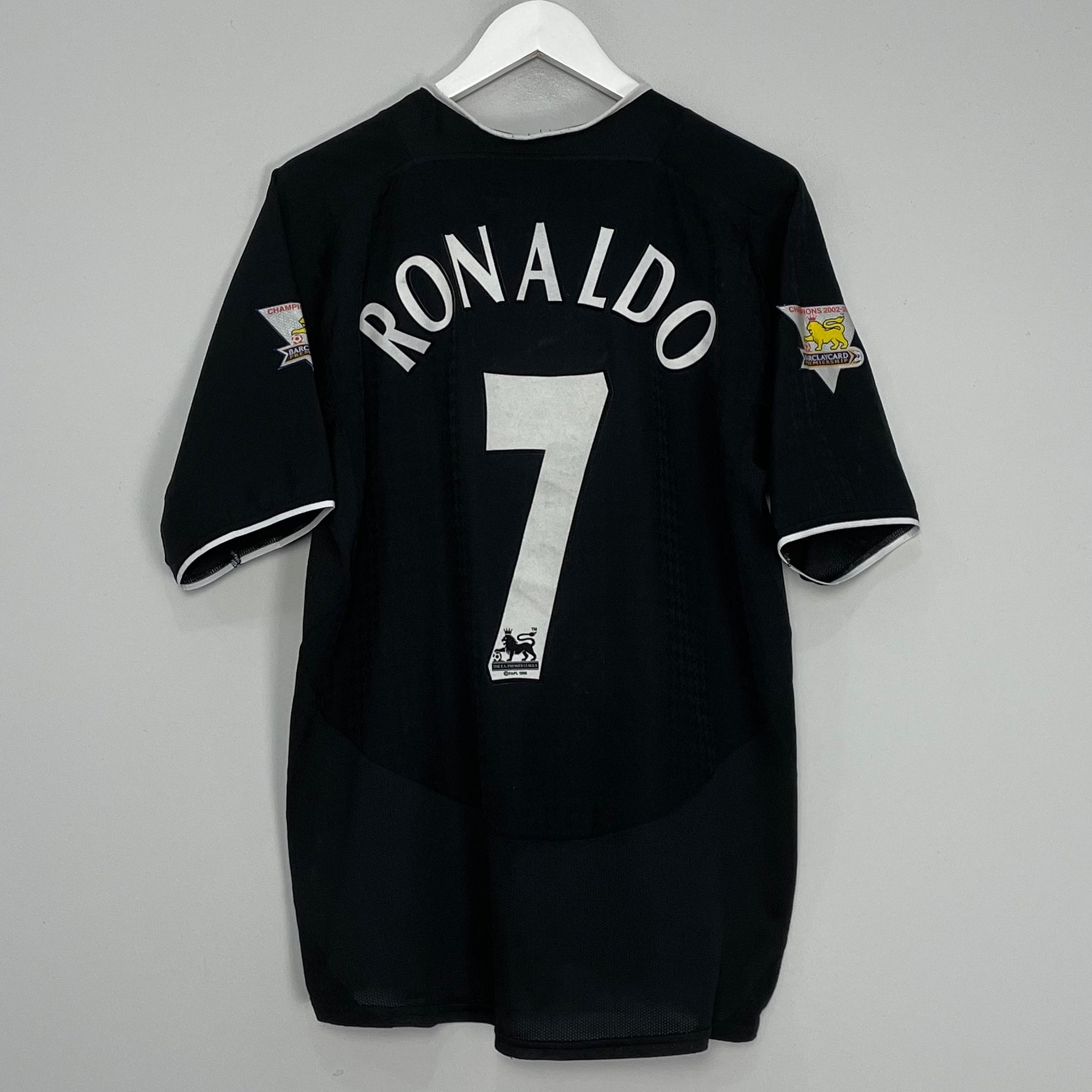 Shop 2003/05 MANCHESTER UNITED RONALDO #7 AWAY SHIRT (L) NIKE, classic football shirts, vintage football shirts & retro soccer jerseys at Cult Kits