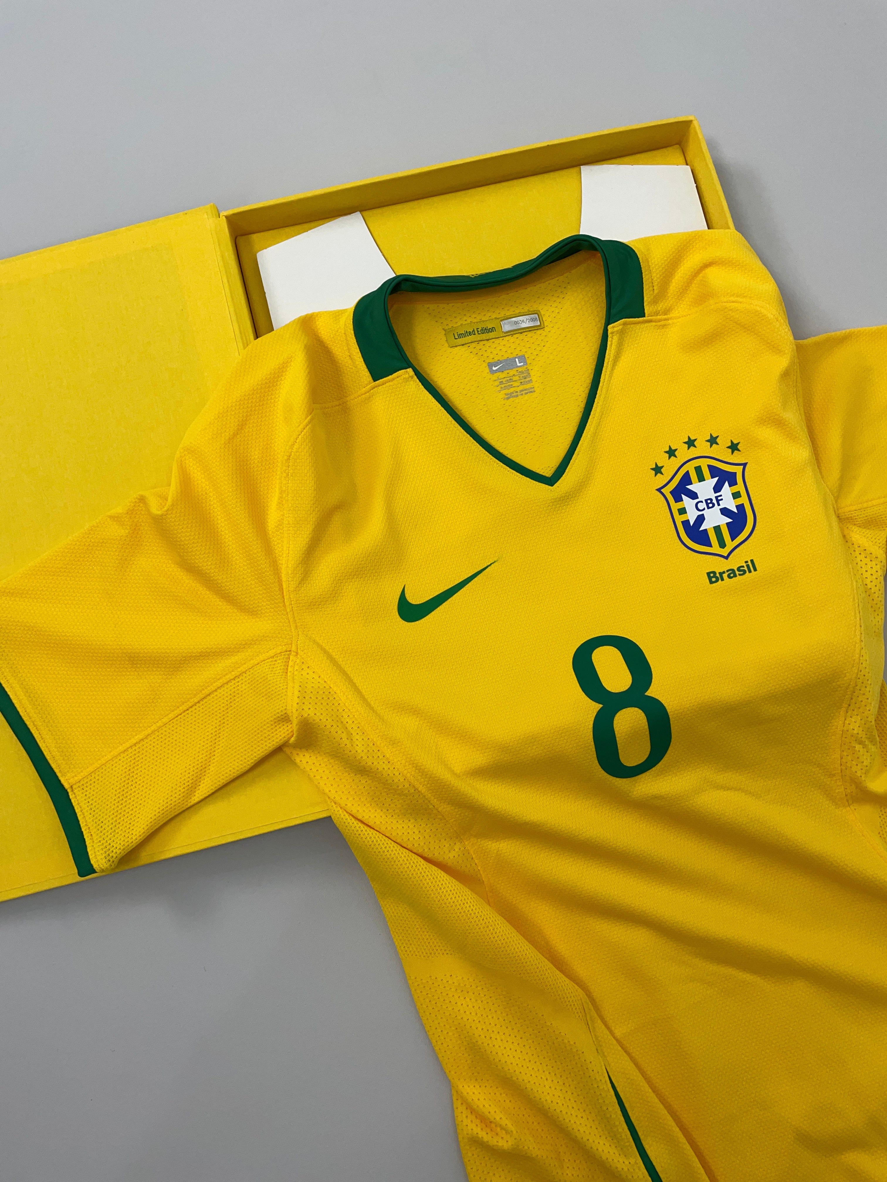 Shop 2008/10 BRAZIL KAKA #8 LIMITED EDITION PLAYER ISSUE HOME SHIRT (L) NIKE, classic football shirts, vintage football shirts & retro soccer jerseys at Cult Kits