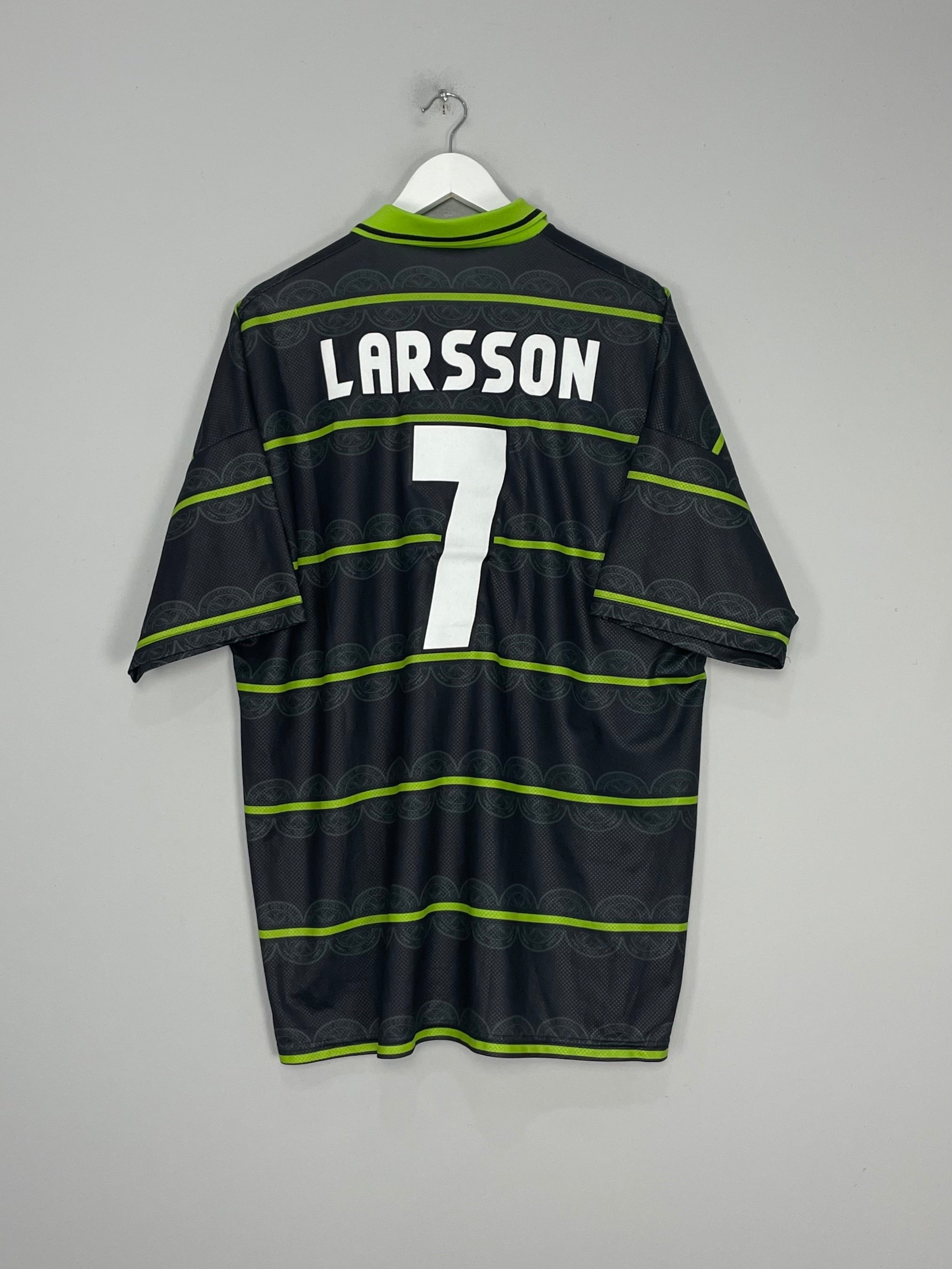 Shop 1999/00 CELTIC LARSSON AWAY SHIRT (XXL) UMBRO, classic football shirts, vintage football shirts & retro soccer jerseys at Cult Kits