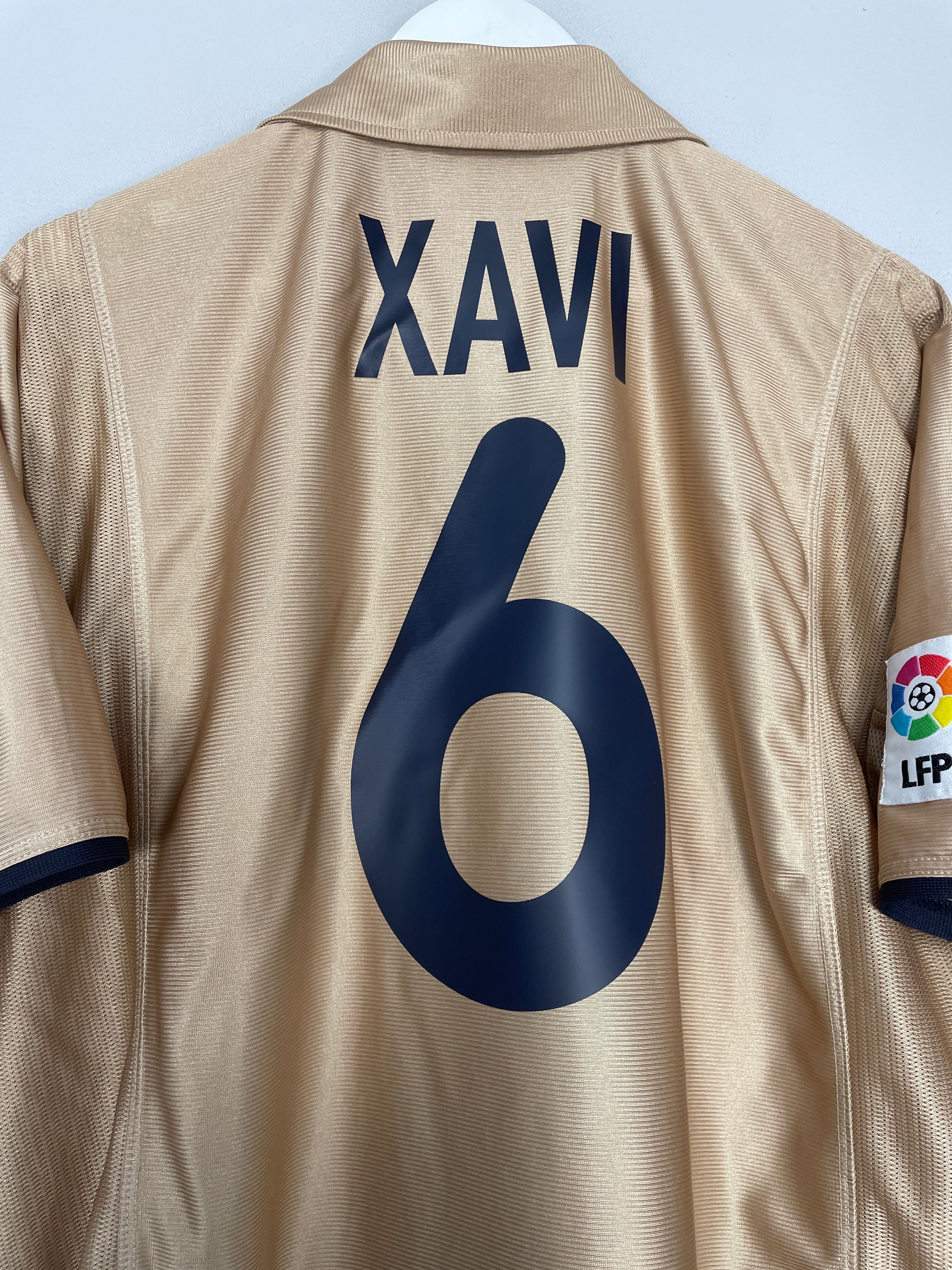 Shop 2001/03 BARCELONA XAVI #6 AWAY SHIRT (XL) NIKE, classic football shirts, vintage football shirts & retro soccer jerseys at Cult Kits