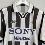 Shop 1995/97 JUVENTUS HOME SHIRT (L) KAPPA, classic football shirts, vintage football shirts & retro soccer jerseys at Cult Kits