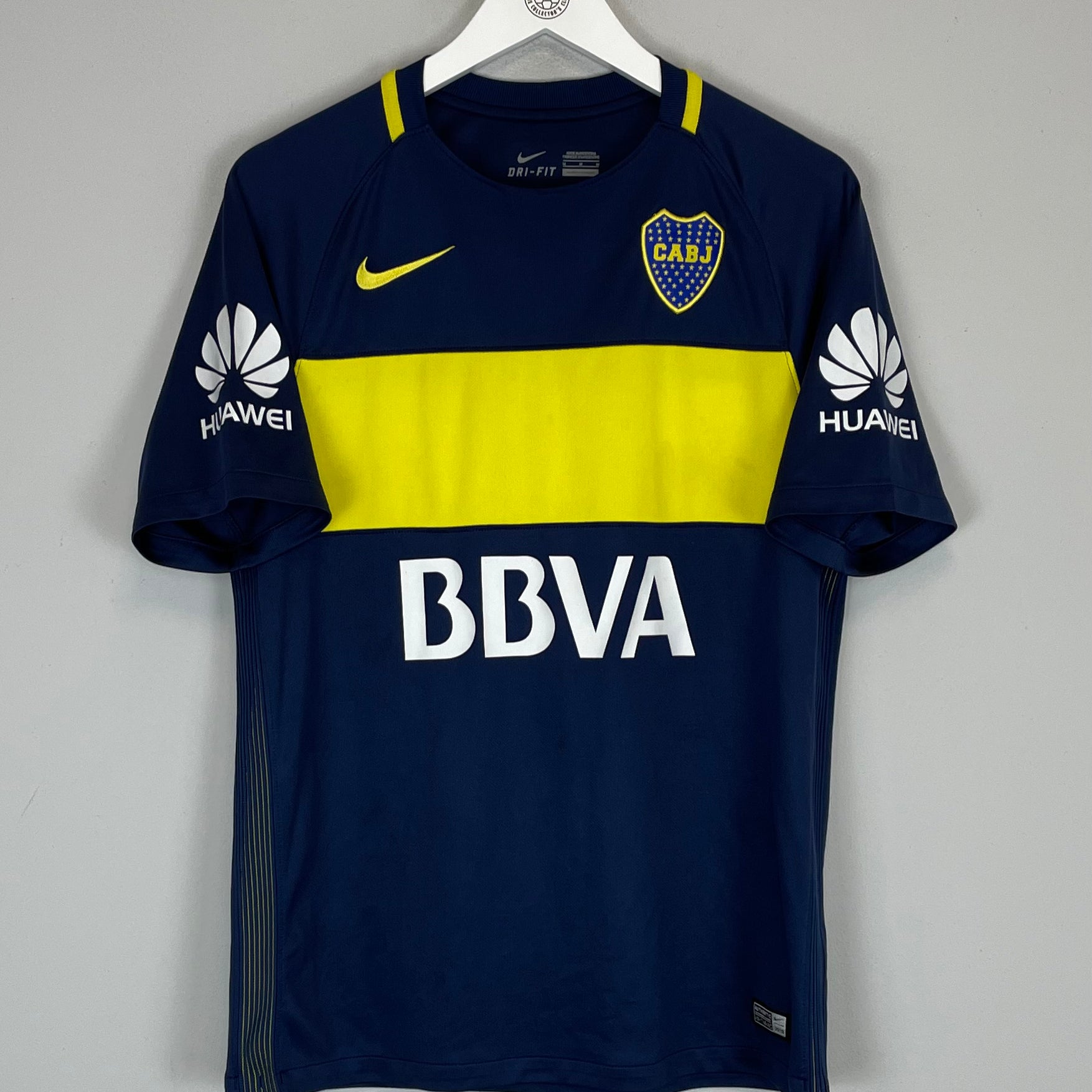 Shop 2017/18 BOCA JUNIORS HOME SHIRT (M) NIKE, classic football shirts, vintage football shirts & retro soccer jerseys at Cult Kits