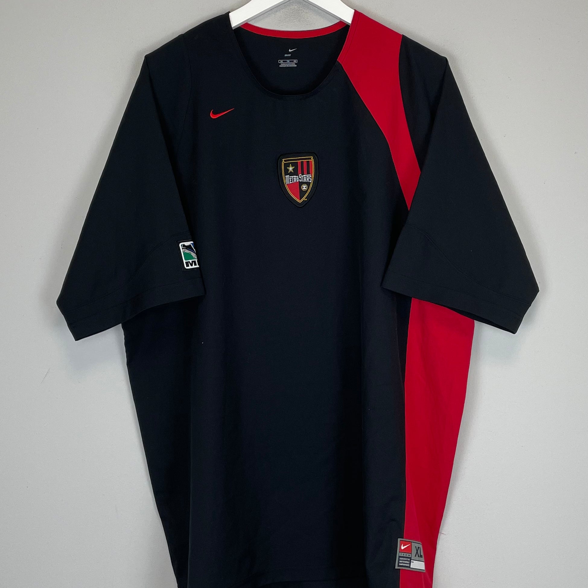 Shop 2004/05 NEW YORK / NEW JERSEY METRO STARS TRAINING SHIRT (XL) NIKE, classic football shirts, vintage football shirts & retro soccer jerseys at Cult Kits