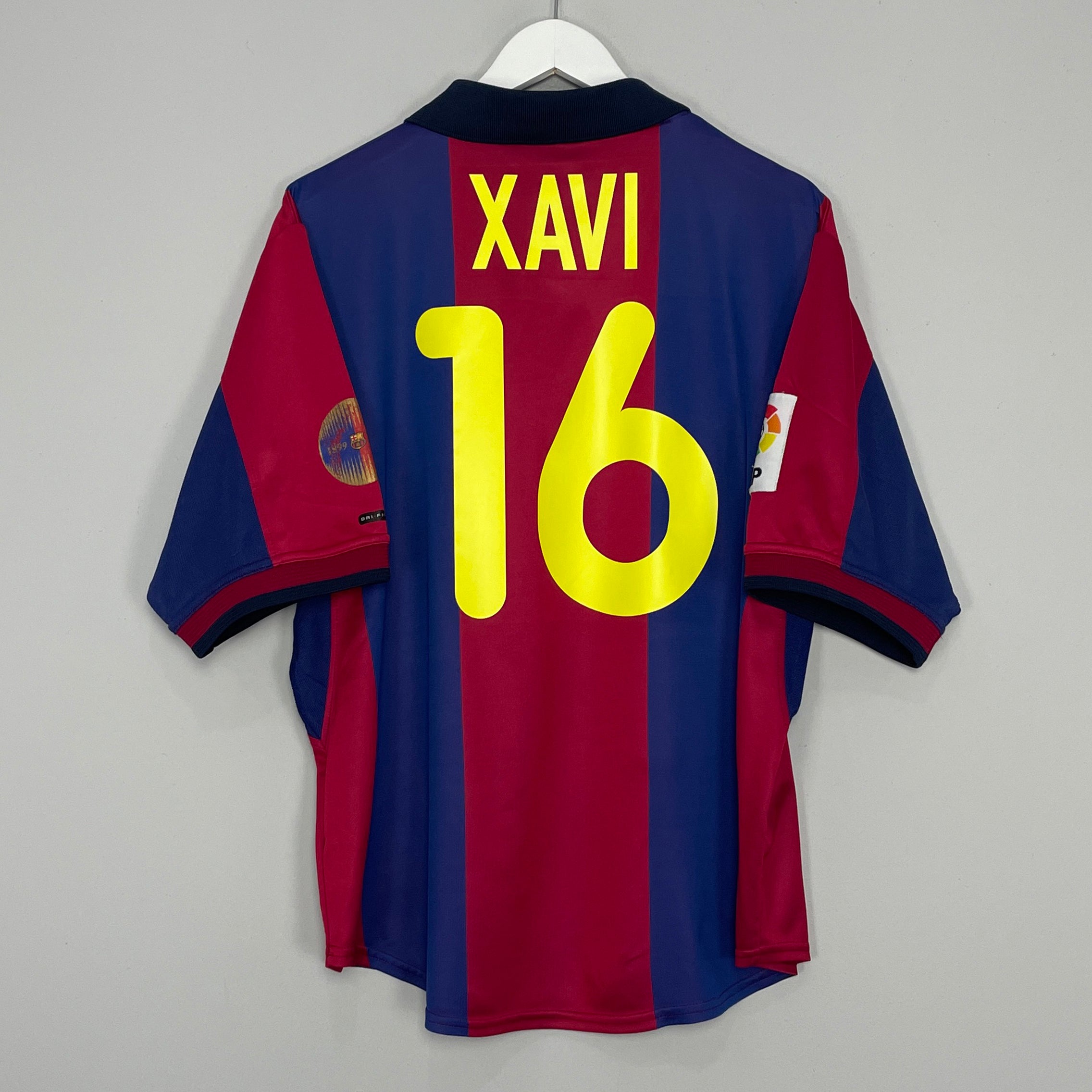 Shop 2000/02 BARCELONA XAVI #16 HOME SHIRT (L) NIKE, classic football shirts, vintage football shirts & retro soccer jerseys at Cult Kits
