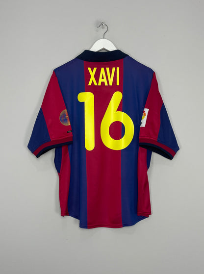 Image of the Barcelona Xavi shirt from the 2000/02 season