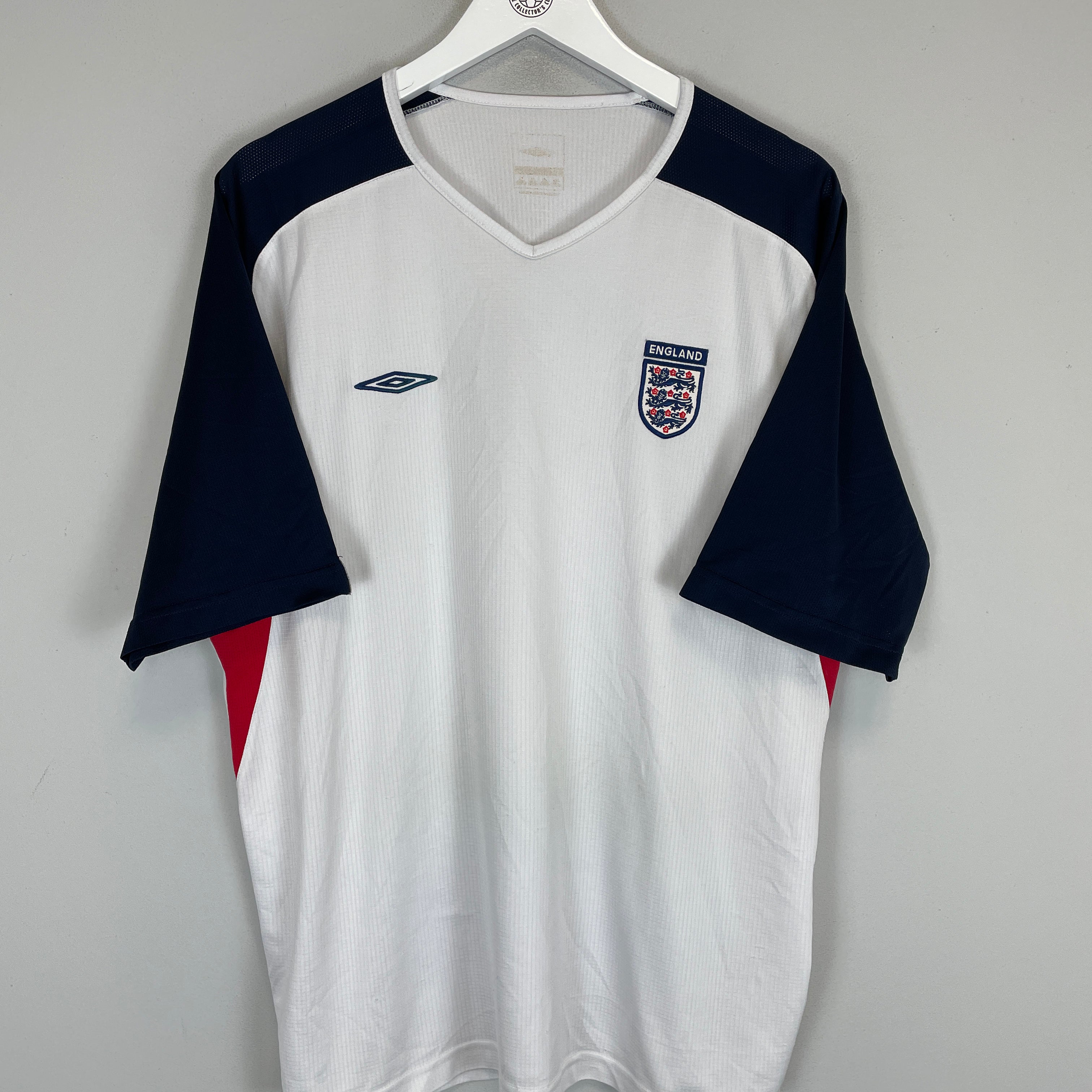 Shop 2001/03 ENGLAND TRAINING SHIRT (XL) UMBRO, classic football shirts, vintage football shirts & retro soccer jerseys at Cult Kits