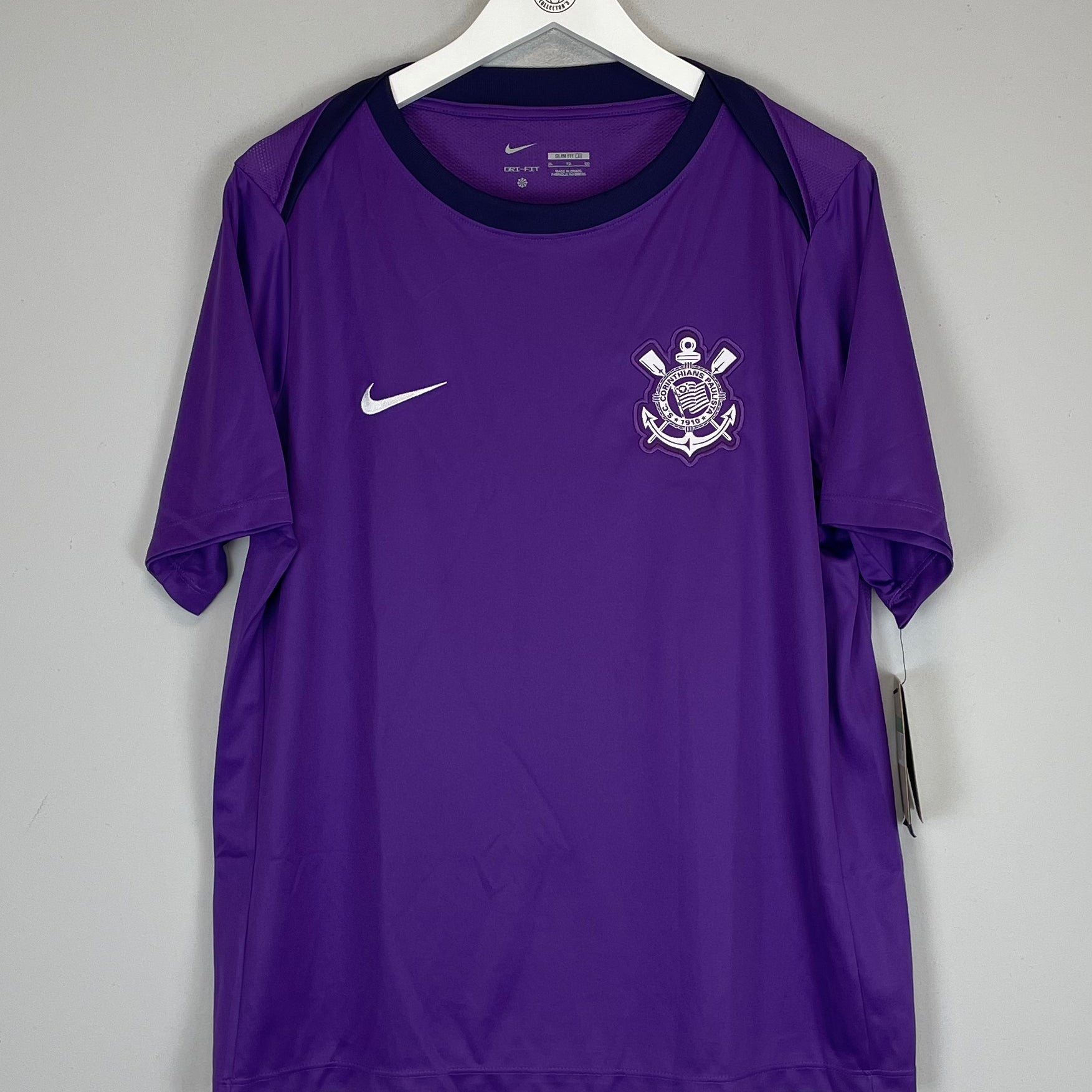 Shop 2025/26 CORINTHIANS *BNWT* TRAINING SHIRT (XL) NIKE, classic football shirts, vintage football shirts & retro soccer jerseys at Cult Kits