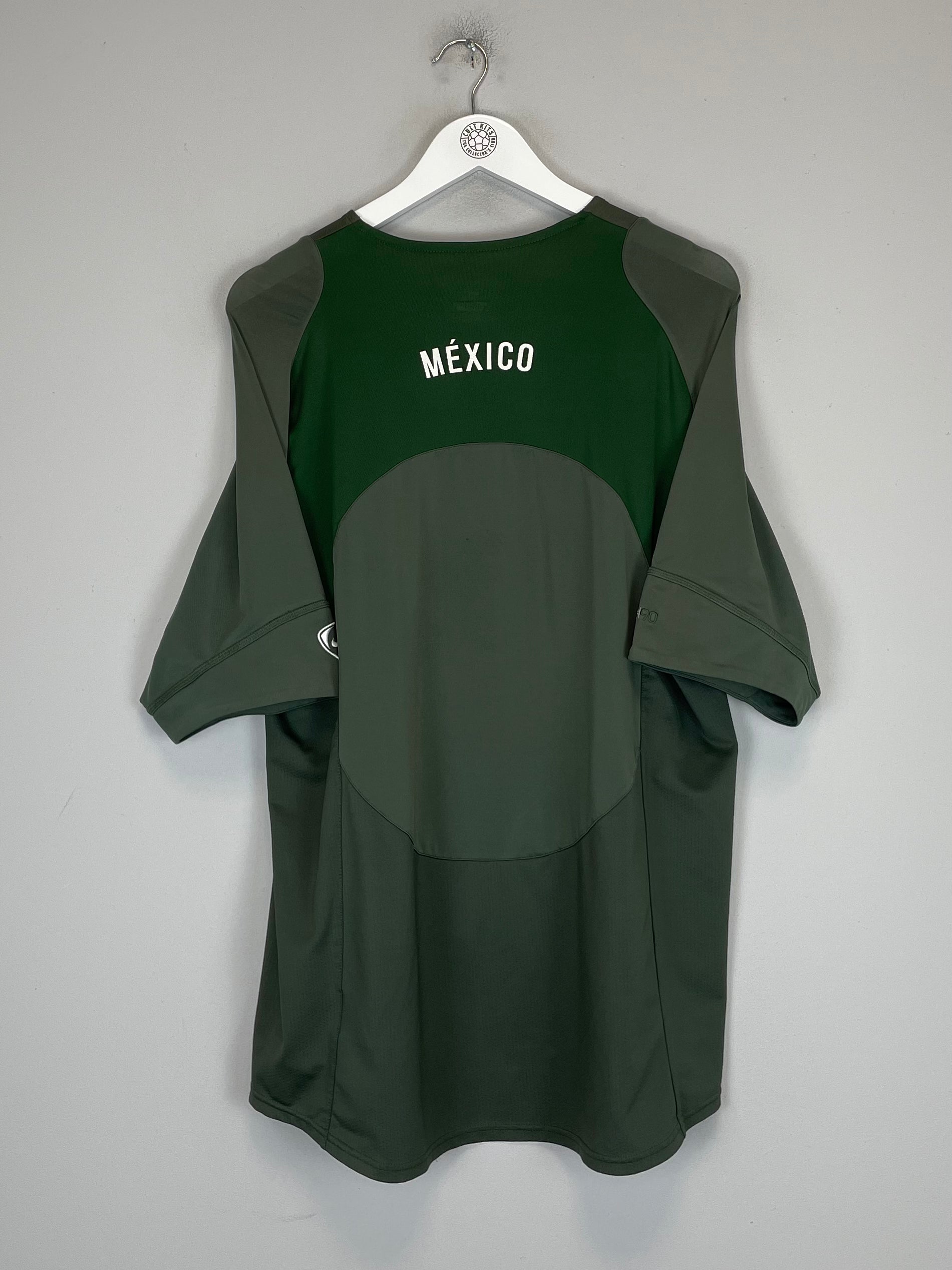 Shop 2003/04 MEXICO TRAINING SHIRT (M) NIKE, classic football shirts, vintage football shirts & retro soccer jerseys at Cult Kits