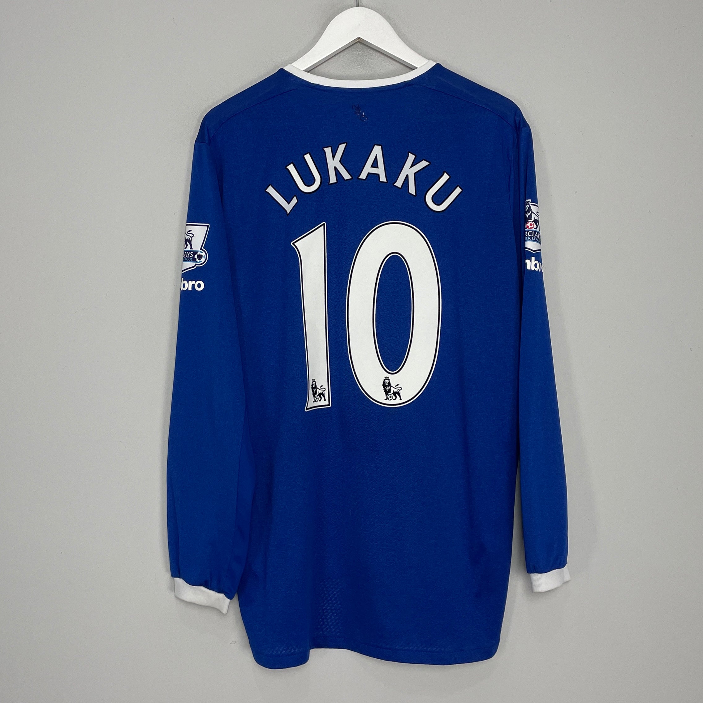 Shop 2015/16 EVERTON LUKAKU #10 L/S HOME SHIRT (XL) UMBRO, classic football shirts, vintage football shirts & retro soccer jerseys at Cult Kits
