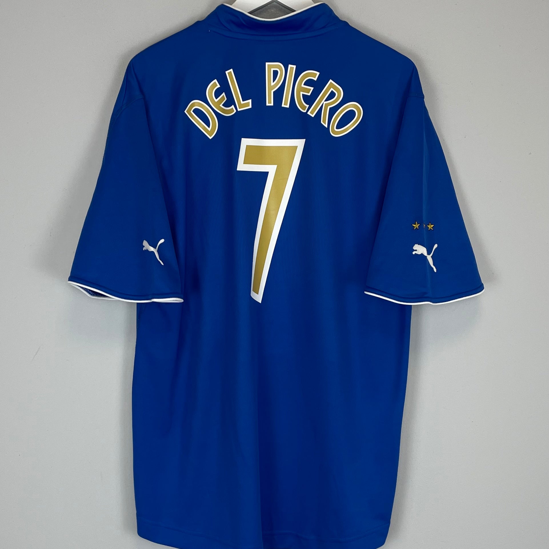 Shop 2003/04 ITALY DEL PIERO #7 HOME SHIRT (XXL) PUMA, classic football shirts, vintage football shirts & retro soccer jerseys at Cult Kits
