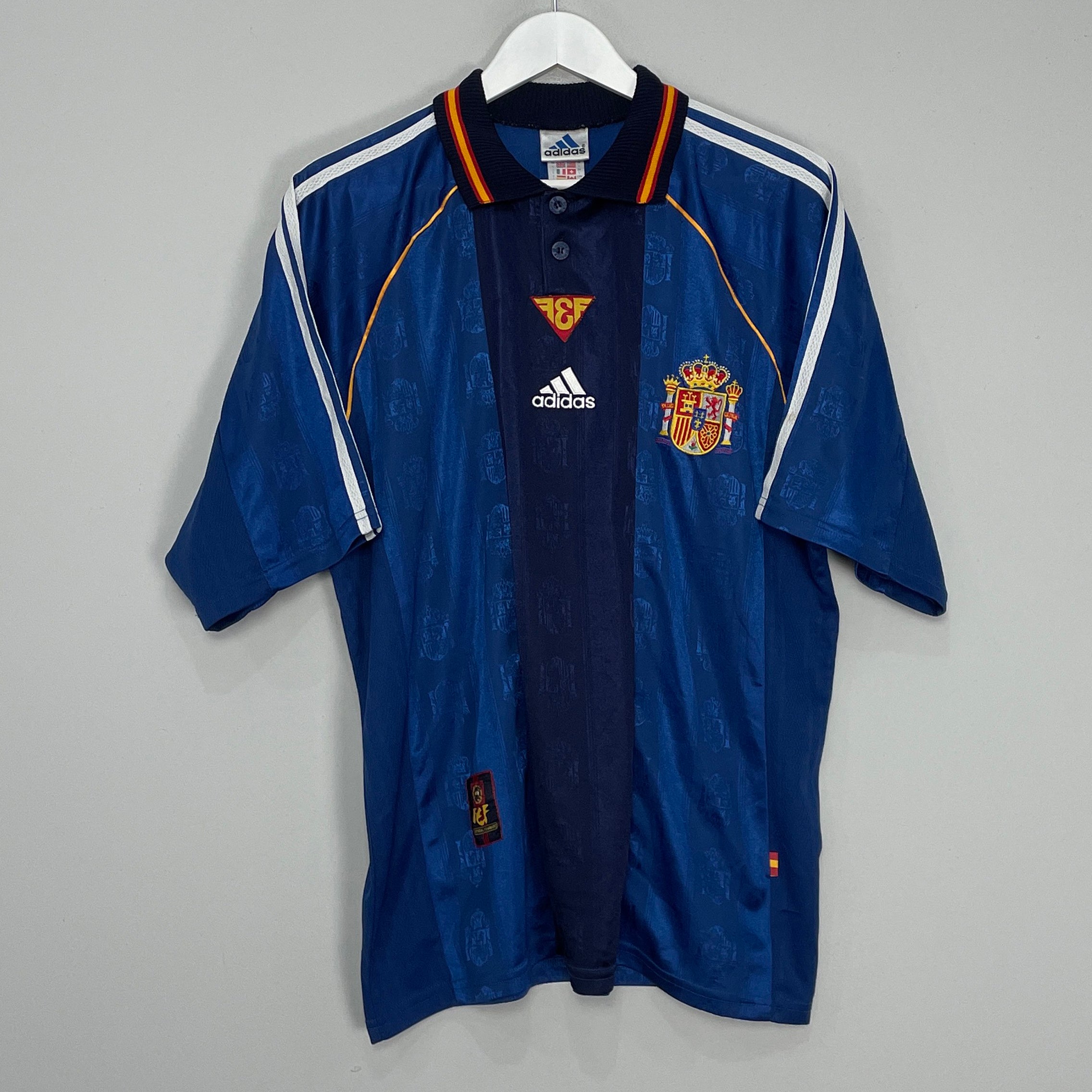 Shop 1998/99 SPAIN AWAY SHIRT (L) ADIDAS, classic football shirts, vintage football shirts & retro soccer jerseys at Cult Kits