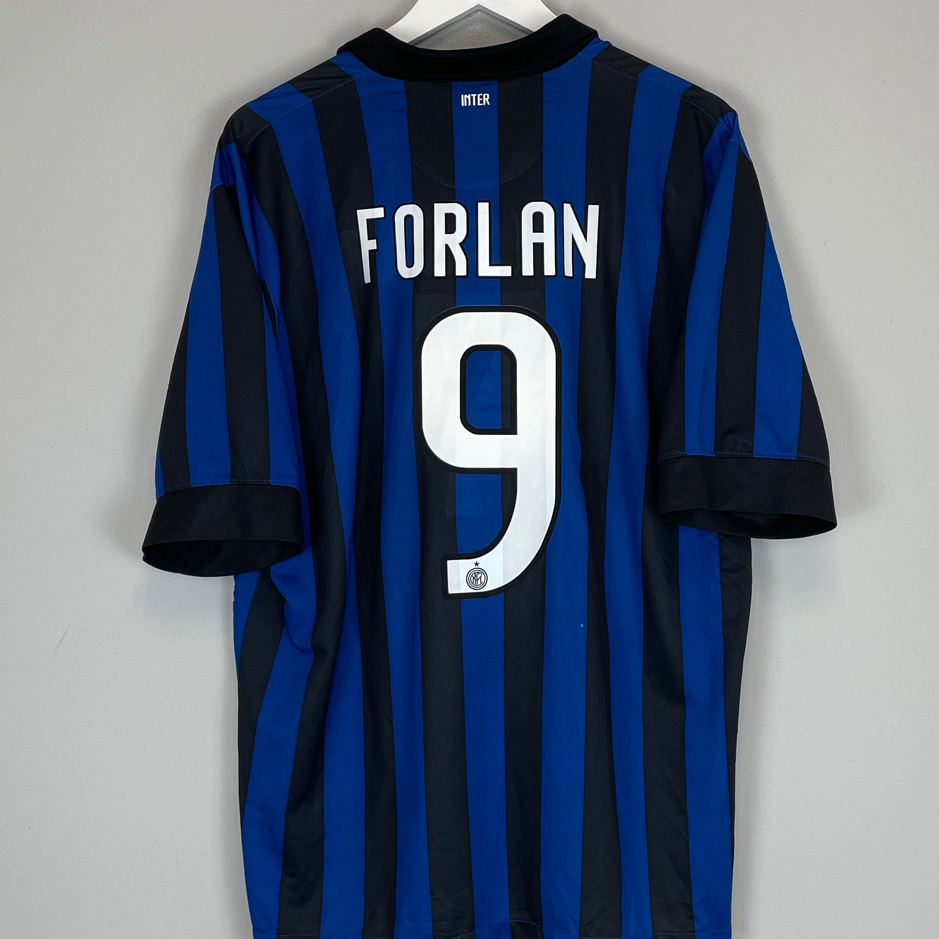 2011/12 INTER MILAN FORLAN #9 HOME SHIRT (XL) NIKE – Cult Kits
