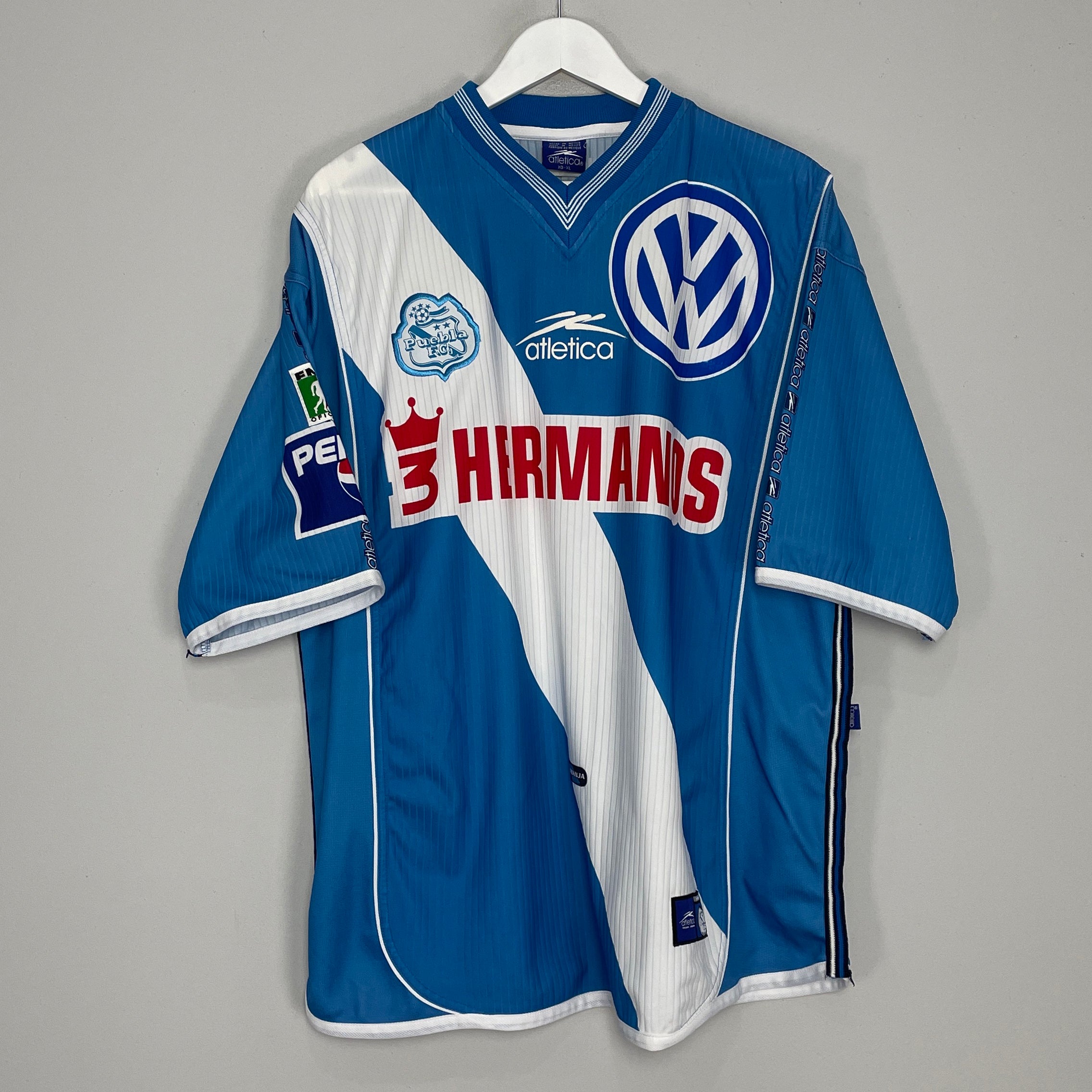 Shop 2000/01 PUEBLA HOME SHIRT (XL) ATLETICA, classic football shirts, vintage football shirts & retro soccer jerseys at Cult Kits