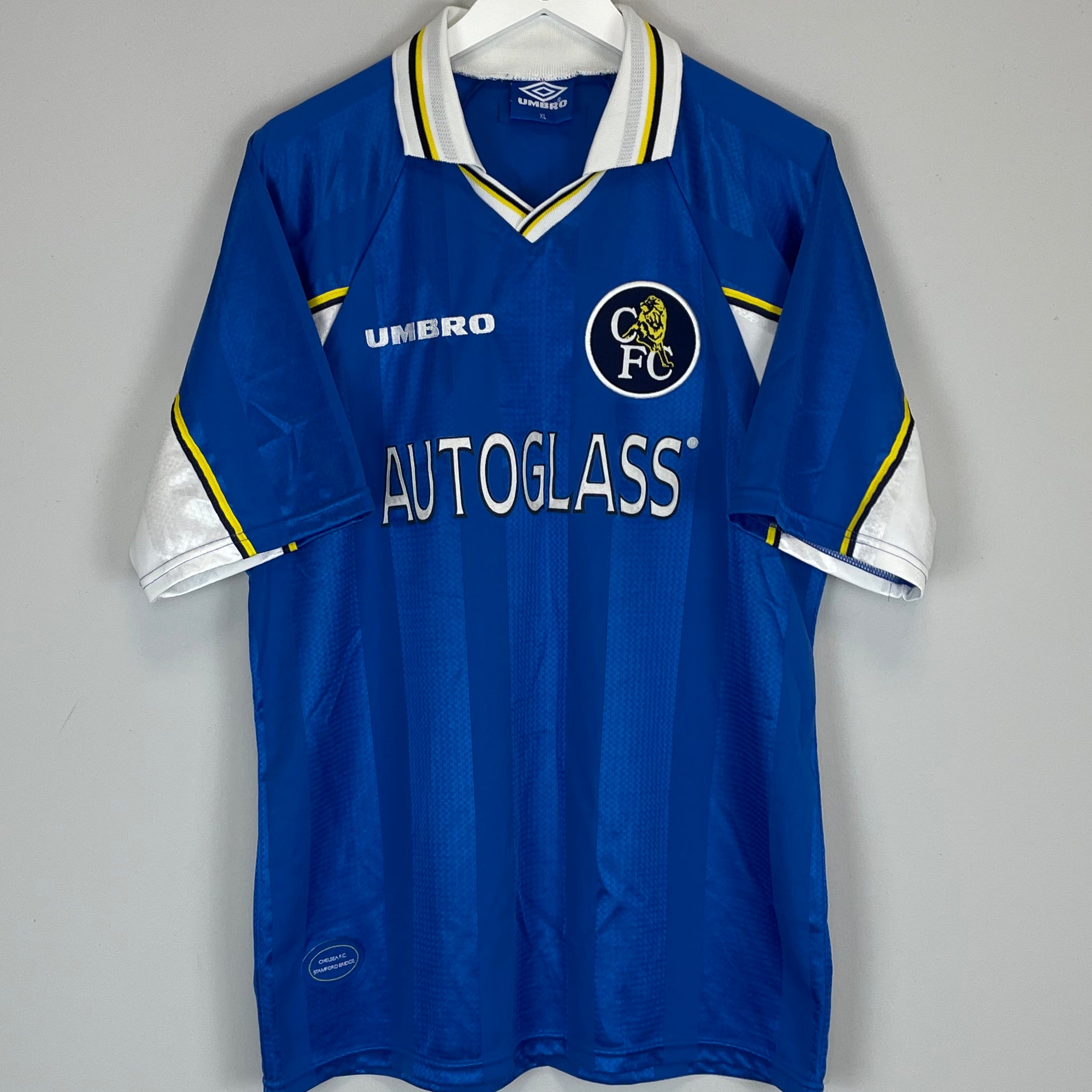 Shop 1997/98 CHELSEA HOME SHIRT (XL) UMBRO, classic football shirts, vintage football shirts & retro soccer jerseys at Cult Kits