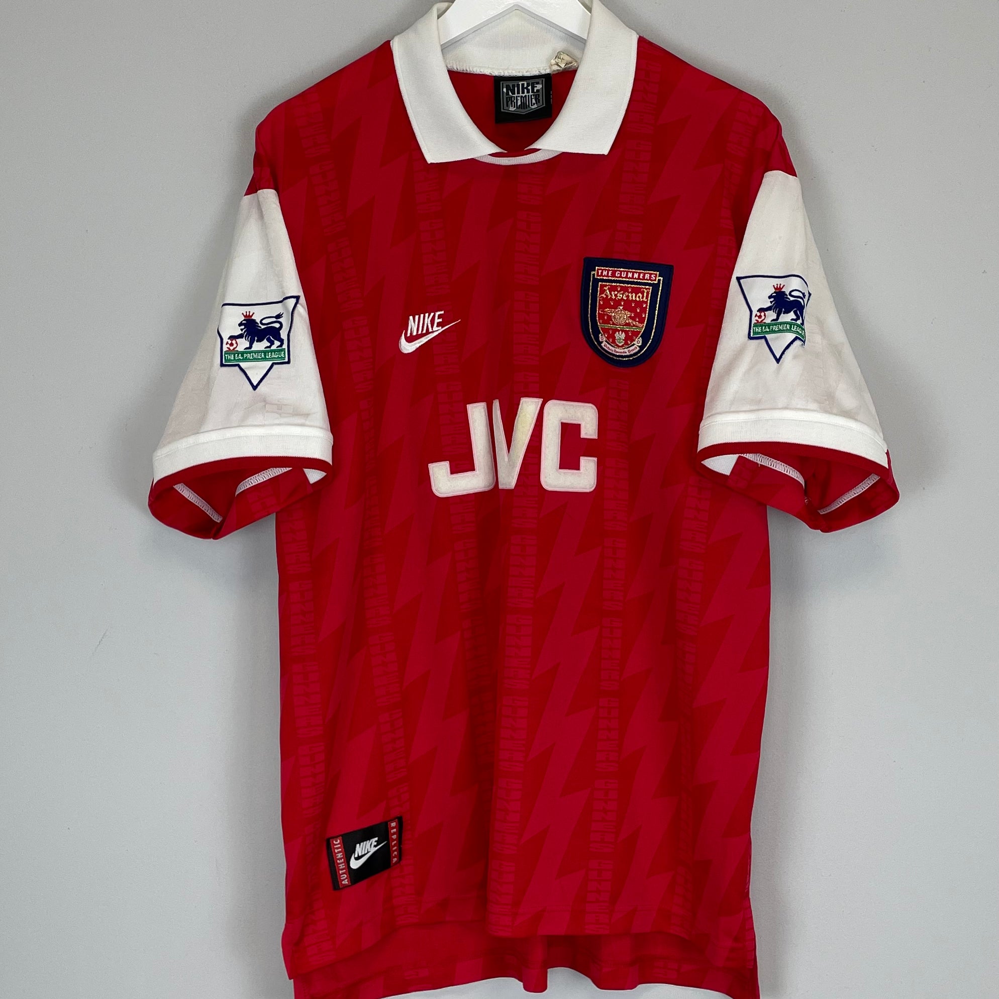 Shop 1994/96 ARSENAL HOME SHIRT (XL) NIKE, classic football shirts, vintage football shirts & retro soccer jerseys at Cult Kits