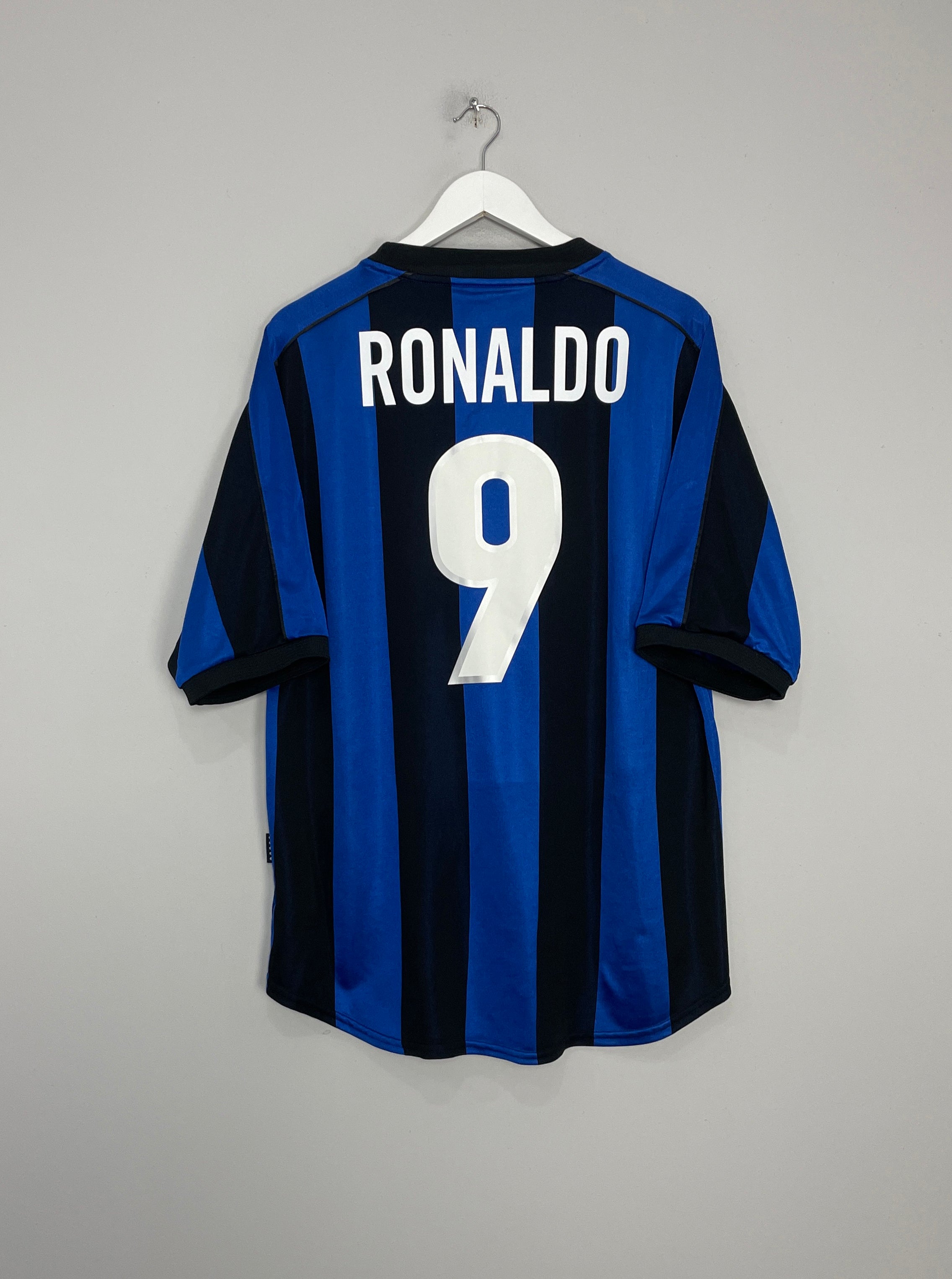 Image of the Inter Milan Ronaldo shirt from the 1999/00 season