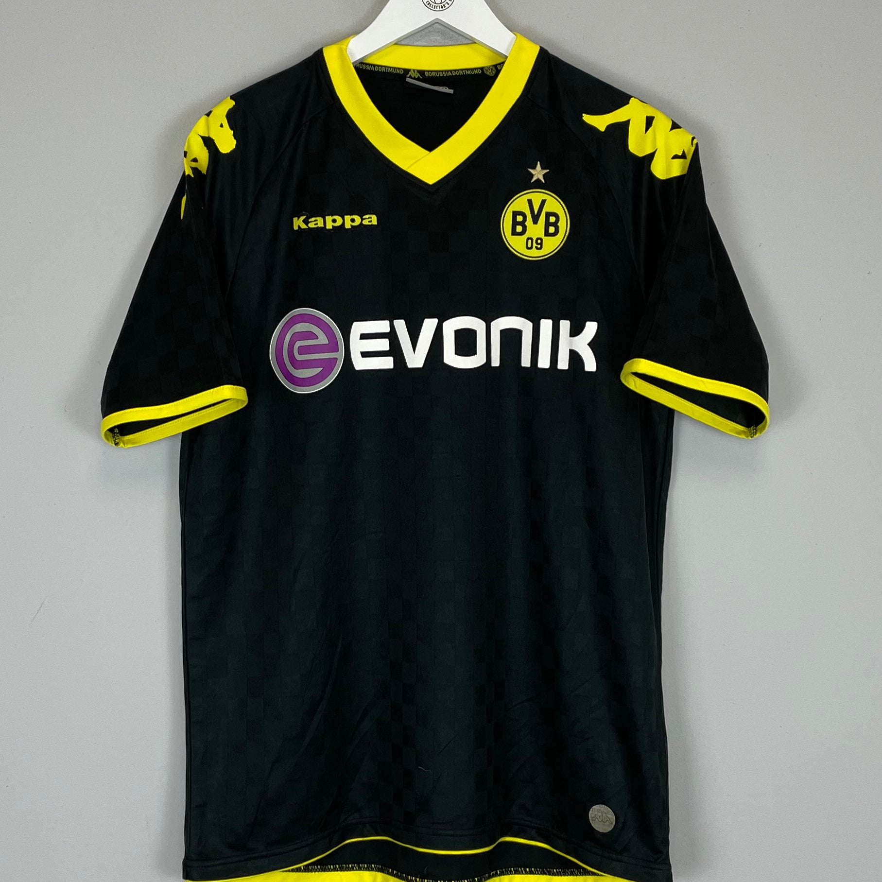 Shop 2010/11 DORTMUND AWAY SHIRT (L) KAPPA, classic football shirts, vintage football shirts & retro soccer jerseys at Cult Kits