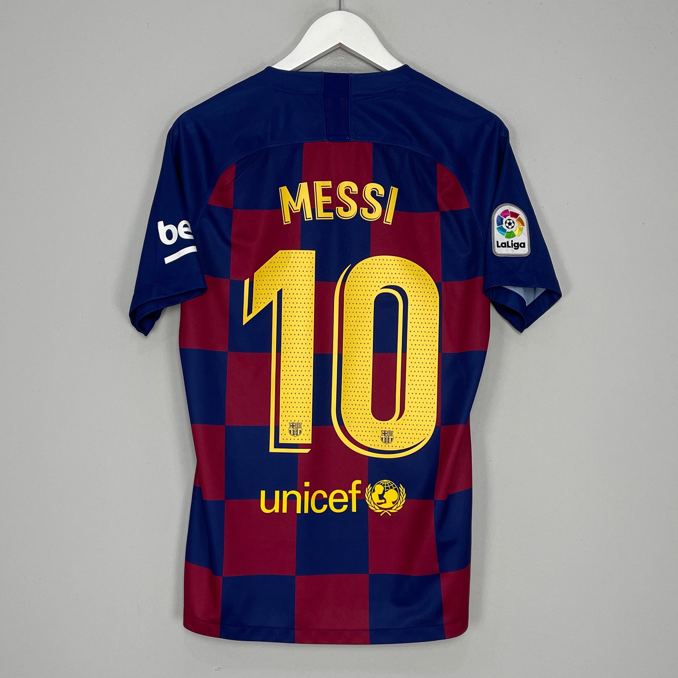 Shop 2019/20 BARCELONA MESSI #10 HOME SHIRT (M) NIKE, classic football shirts, vintage football shirts & retro soccer jerseys at Cult Kits