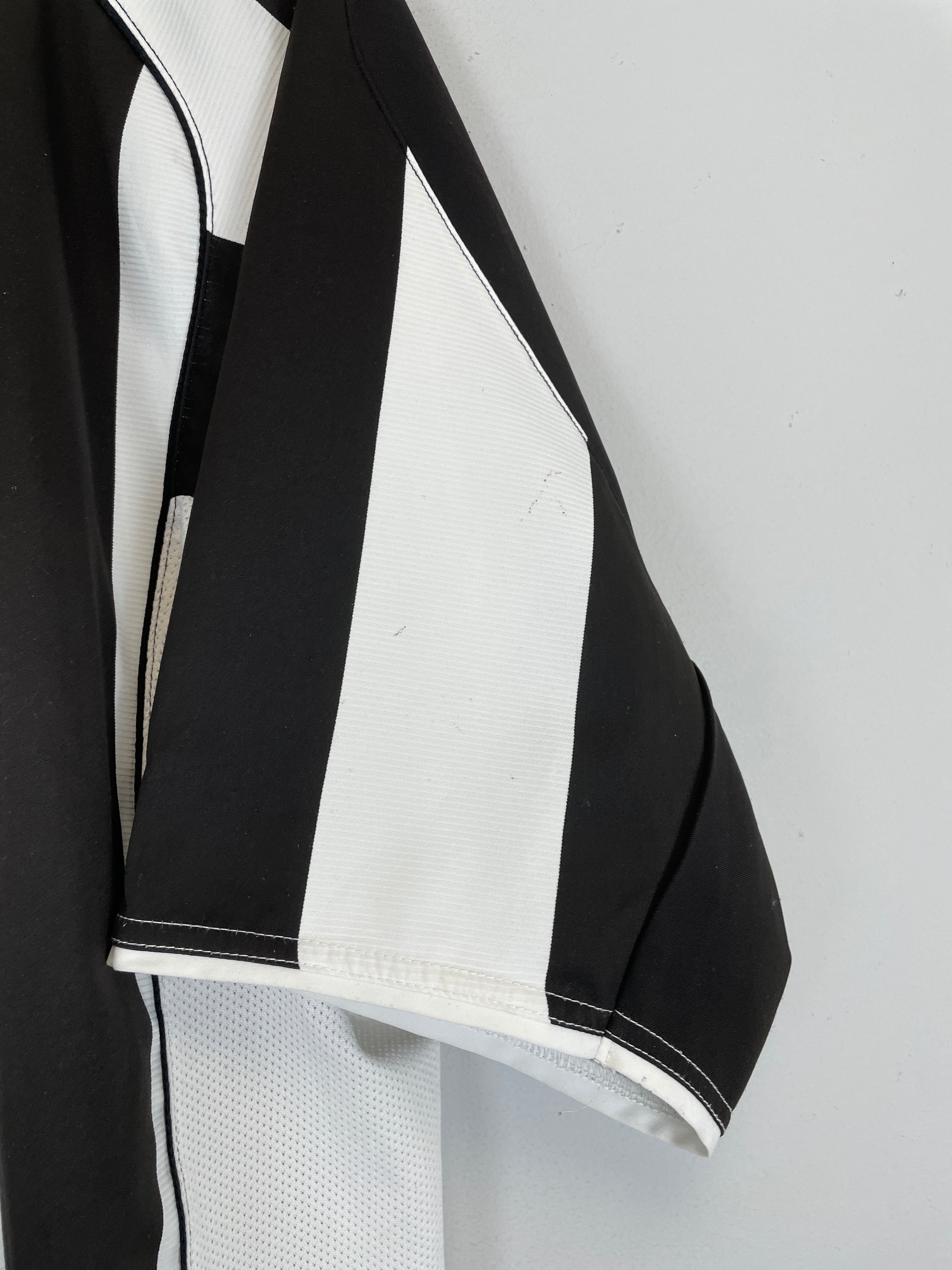 Shop 2004/05 JUVENTUS IBRAHIMOVIC #9 HOME SHIRT (XL) NIKE, classic football shirts, vintage football shirts & retro soccer jerseys at Cult Kits