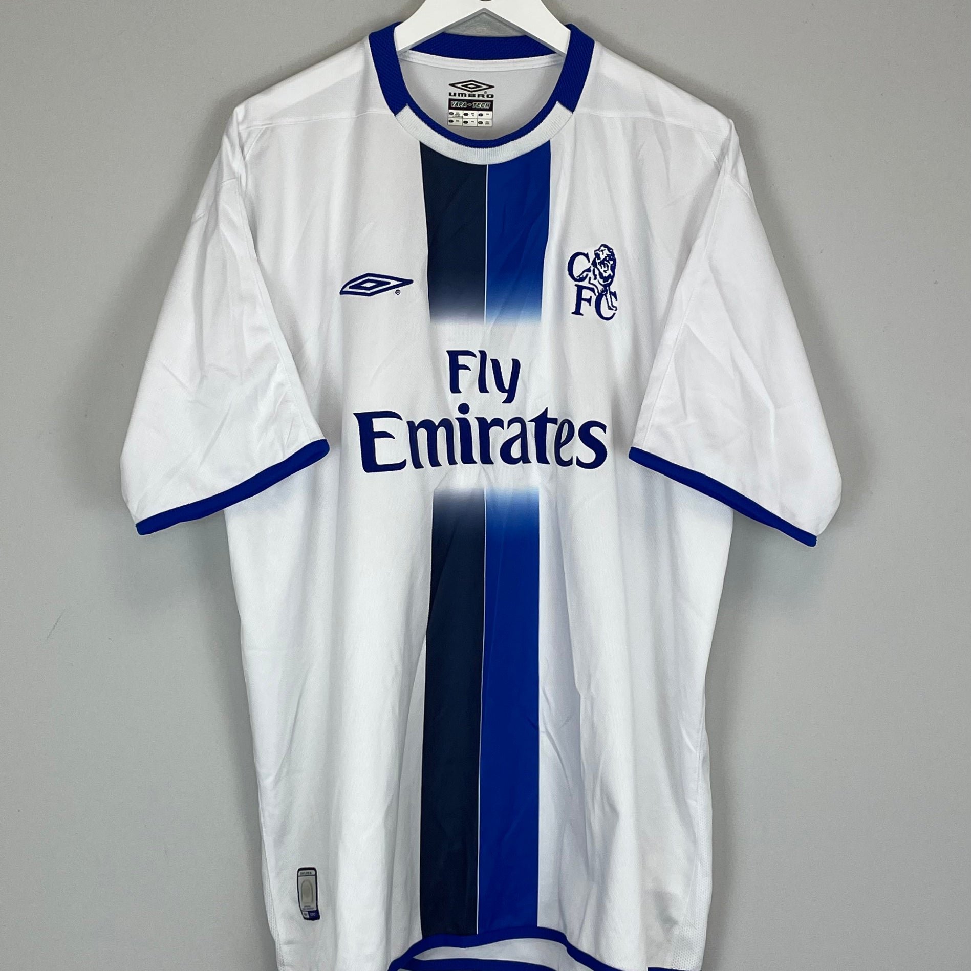 Shop 2003/05 CHELSEA AWAY SHIRT (XXL) UMBRO, classic football shirts, vintage football shirts & retro soccer jerseys at Cult Kits