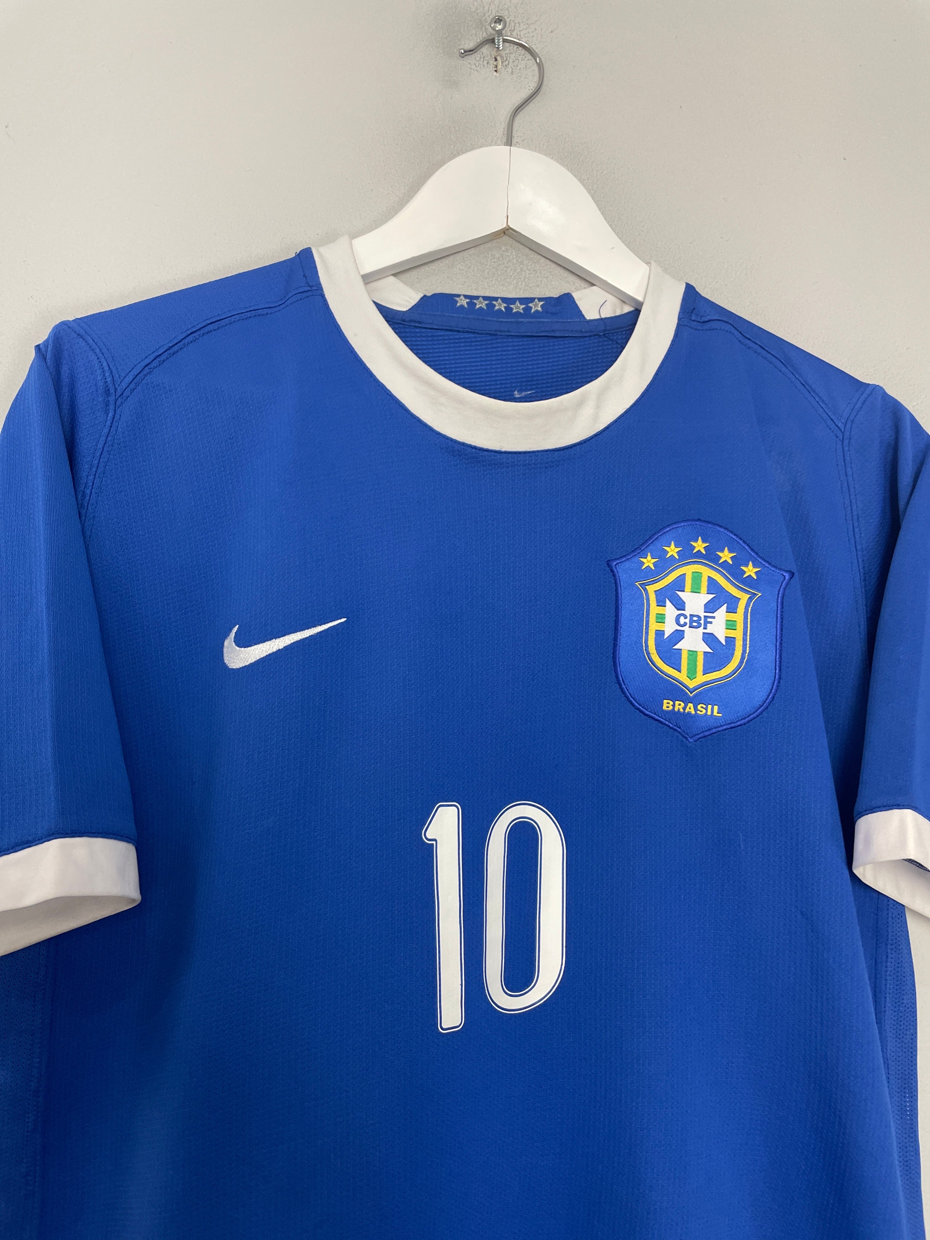 Shop 2006/07 BRAZIL RONALDINHO #10 AWAY SHIRT (M) NIKE, classic football shirts, vintage football shirts & retro soccer jerseys at Cult Kits