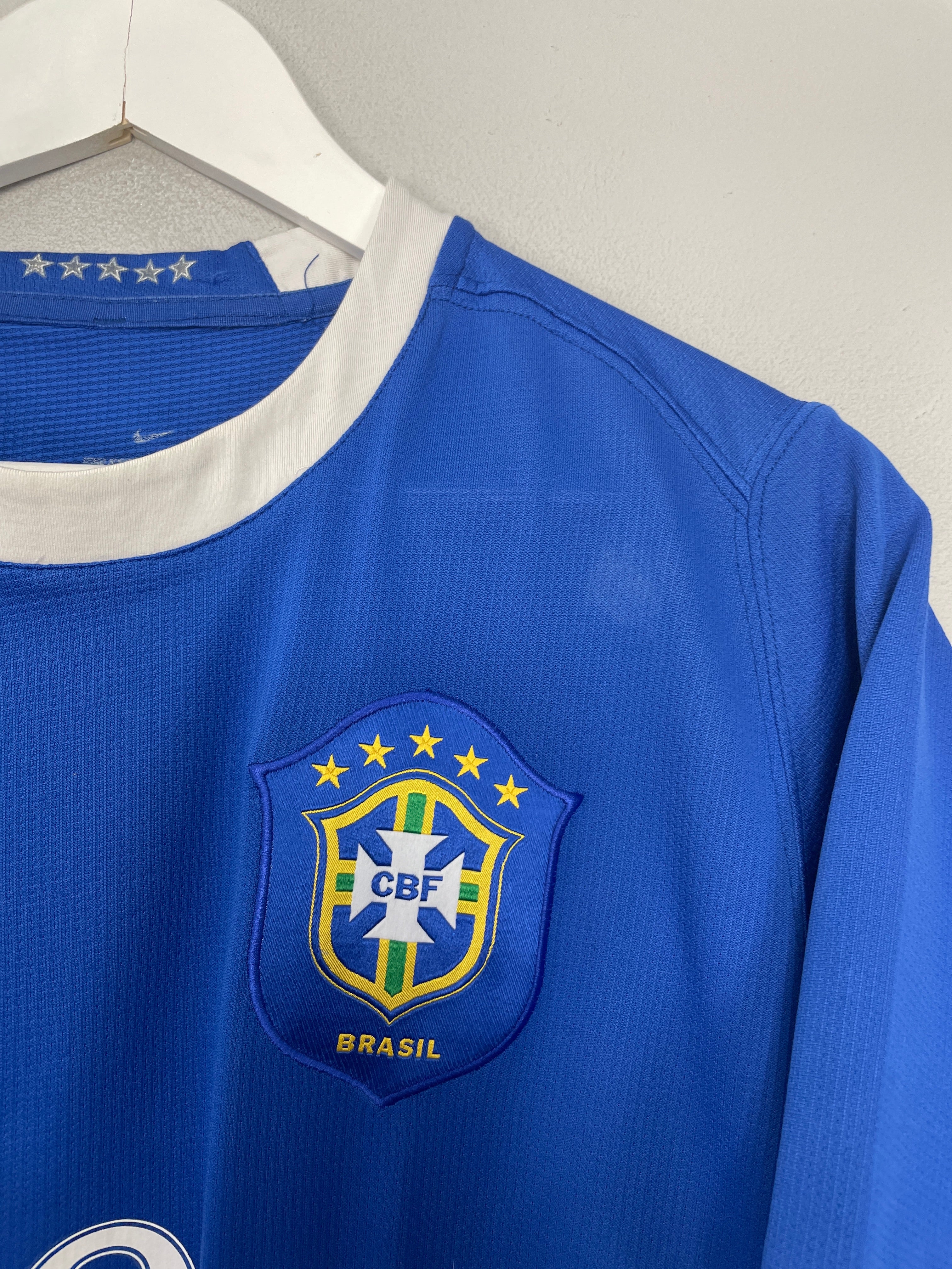 Shop 2006/07 BRAZIL RONALDINHO #10 AWAY SHIRT (M) NIKE, classic football shirts, vintage football shirts & retro soccer jerseys at Cult Kits