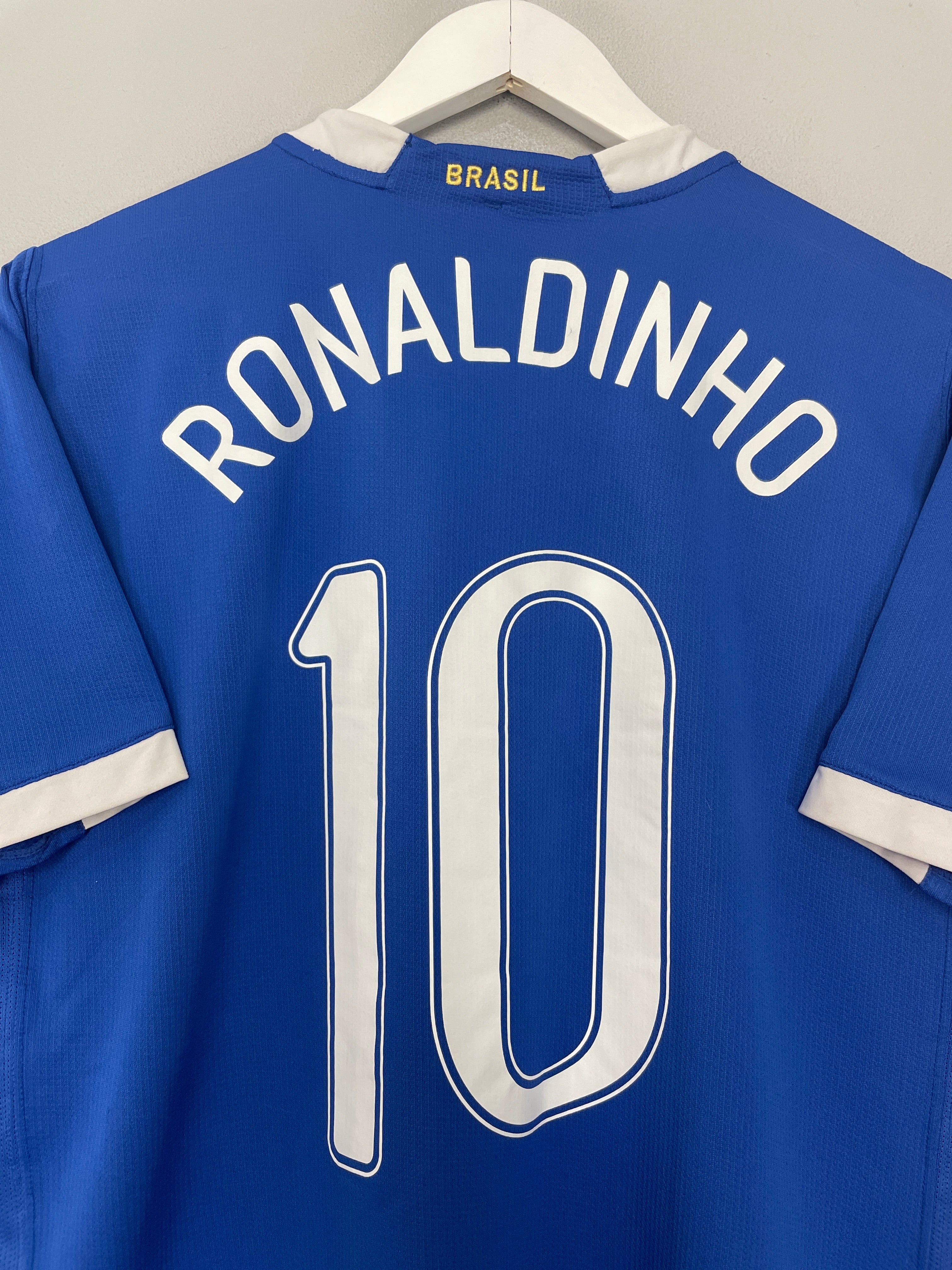 Shop 2006/07 BRAZIL RONALDINHO #10 AWAY SHIRT (M) NIKE, classic football shirts, vintage football shirts & retro soccer jerseys at Cult Kits
