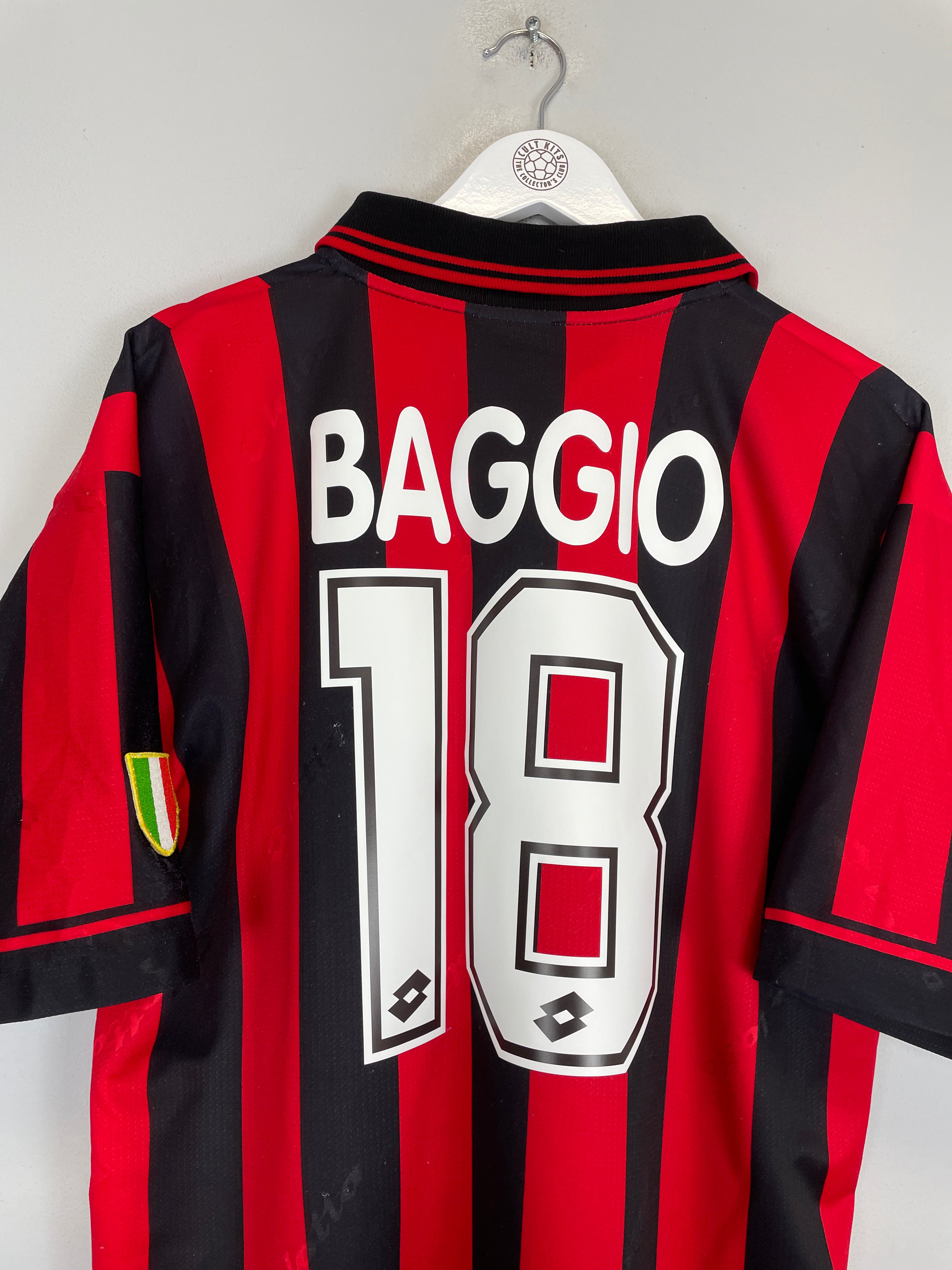 Shop 1997/98 AC MILAN BAGGIO #18 HOME SHIRT (L) LOTTO, classic football shirts, vintage football shirts & retro soccer jerseys at Cult Kits