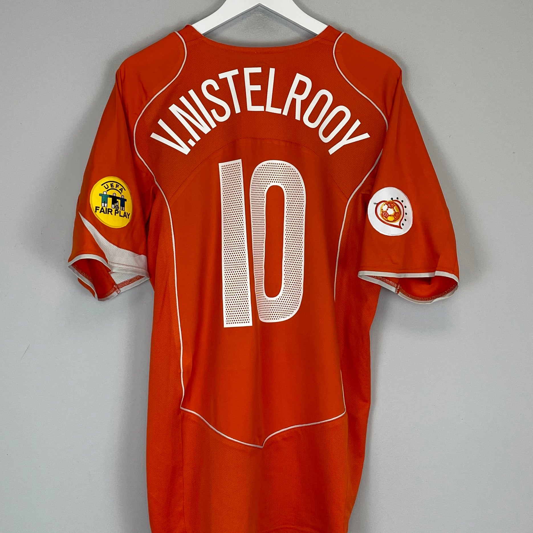 Shop 2004/06 NETHERLANDS V.NISTELROOY #10 HOME SHIRT (XL) NIKE, classic football shirts, vintage football shirts & retro soccer jerseys at Cult Kits