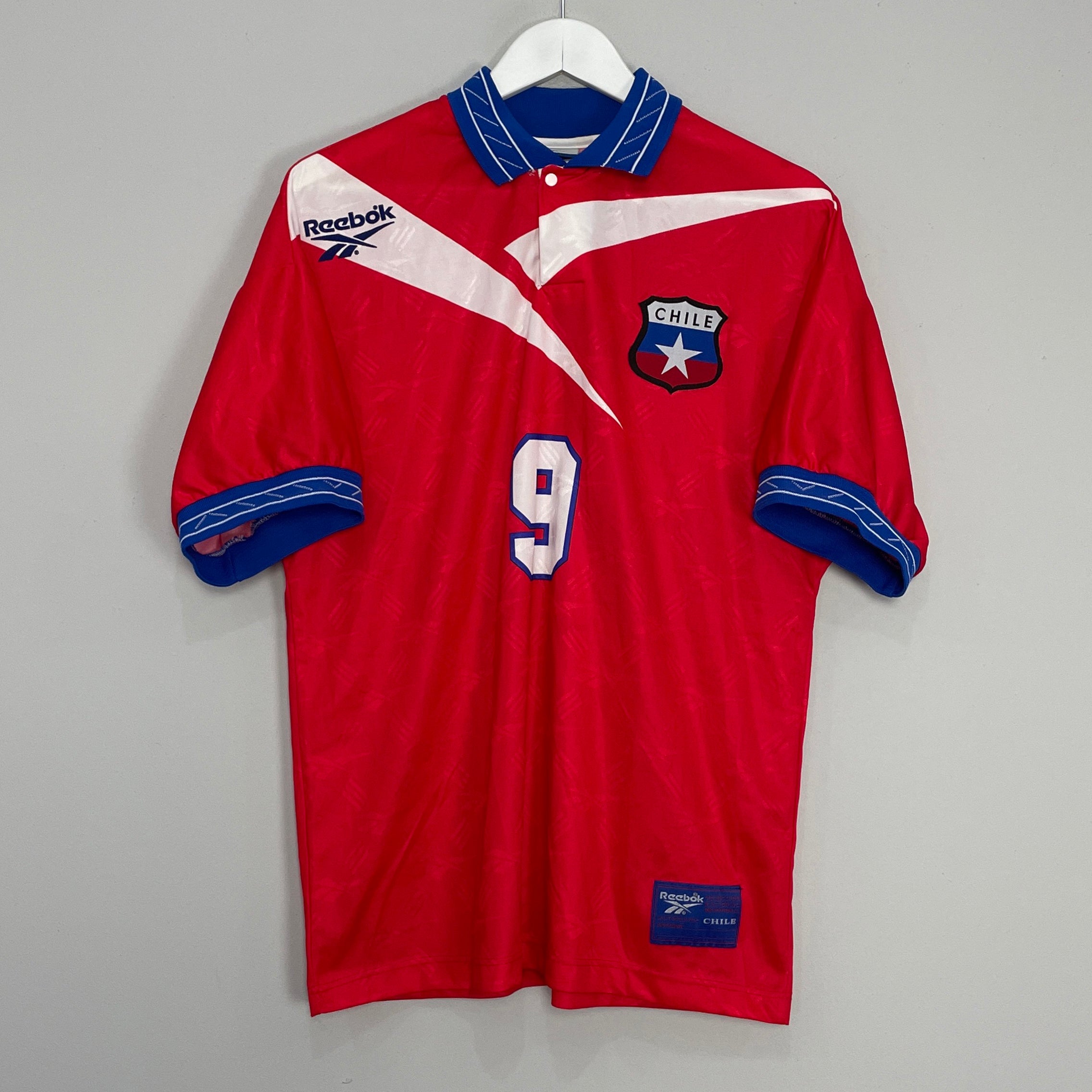 Shop 1998/99 CHILE #9 (ZAMORANO) HOME SHIRT (M) REEBOK, classic football shirts, vintage football shirts & retro soccer jerseys at Cult Kits