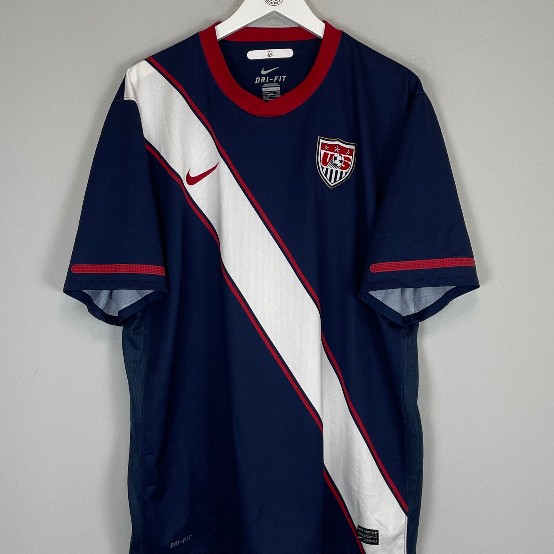 Shop 2010/11 USA AWAY SHIRT (XXL) NIKE, classic football shirts, vintage football shirts & retro soccer jerseys at Cult Kits