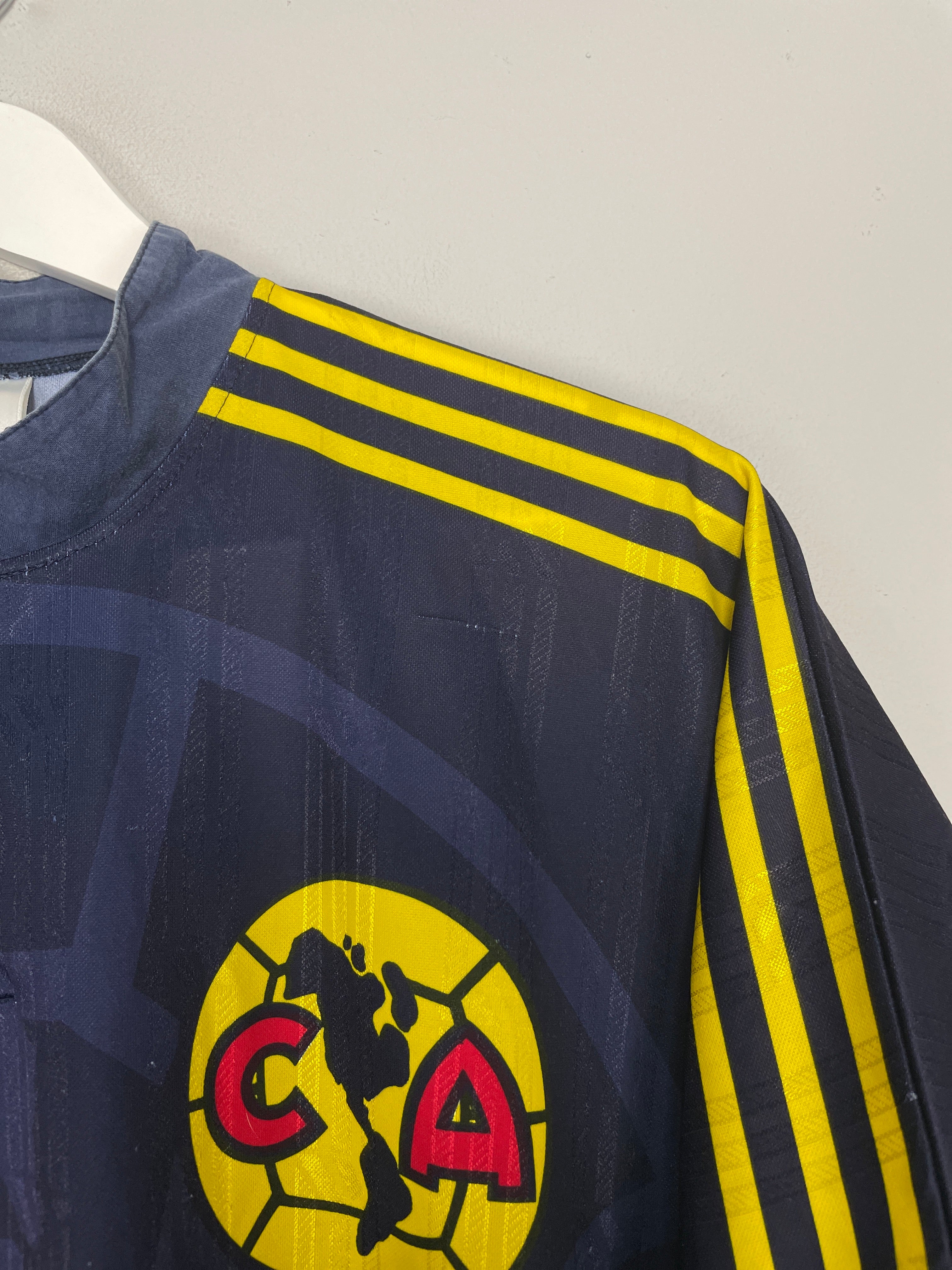 Shop 1996/98 CLUB AMERICA AWAY SHIRT (L) ADIDAS, classic football shirts, vintage football shirts & retro soccer jerseys at Cult Kits