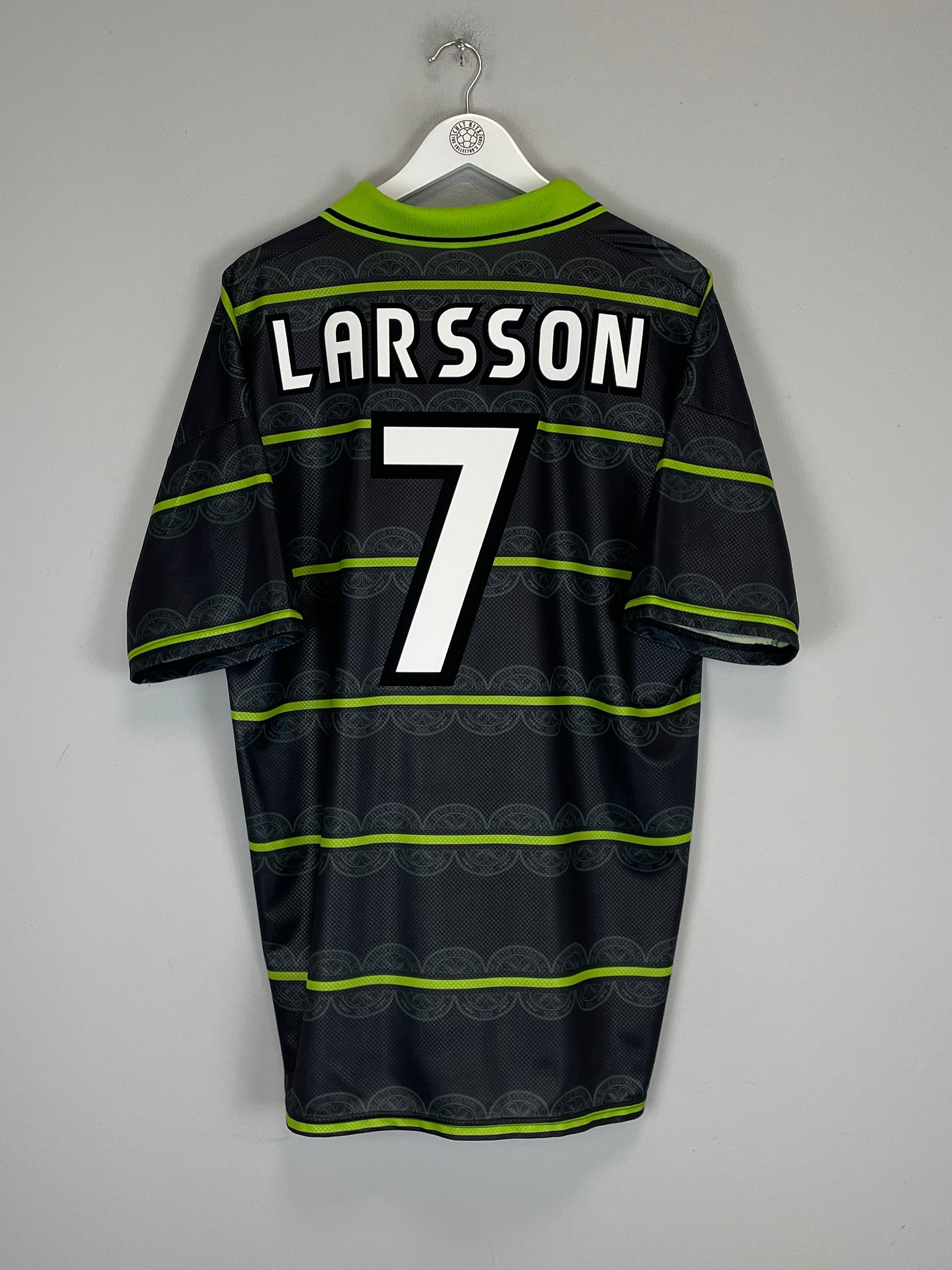 Shop 1998/99 CELTIC LARSSON #7 AWAY SHIRT (XL) UMBRO, classic football shirts, vintage football shirts & retro soccer jerseys at Cult Kits