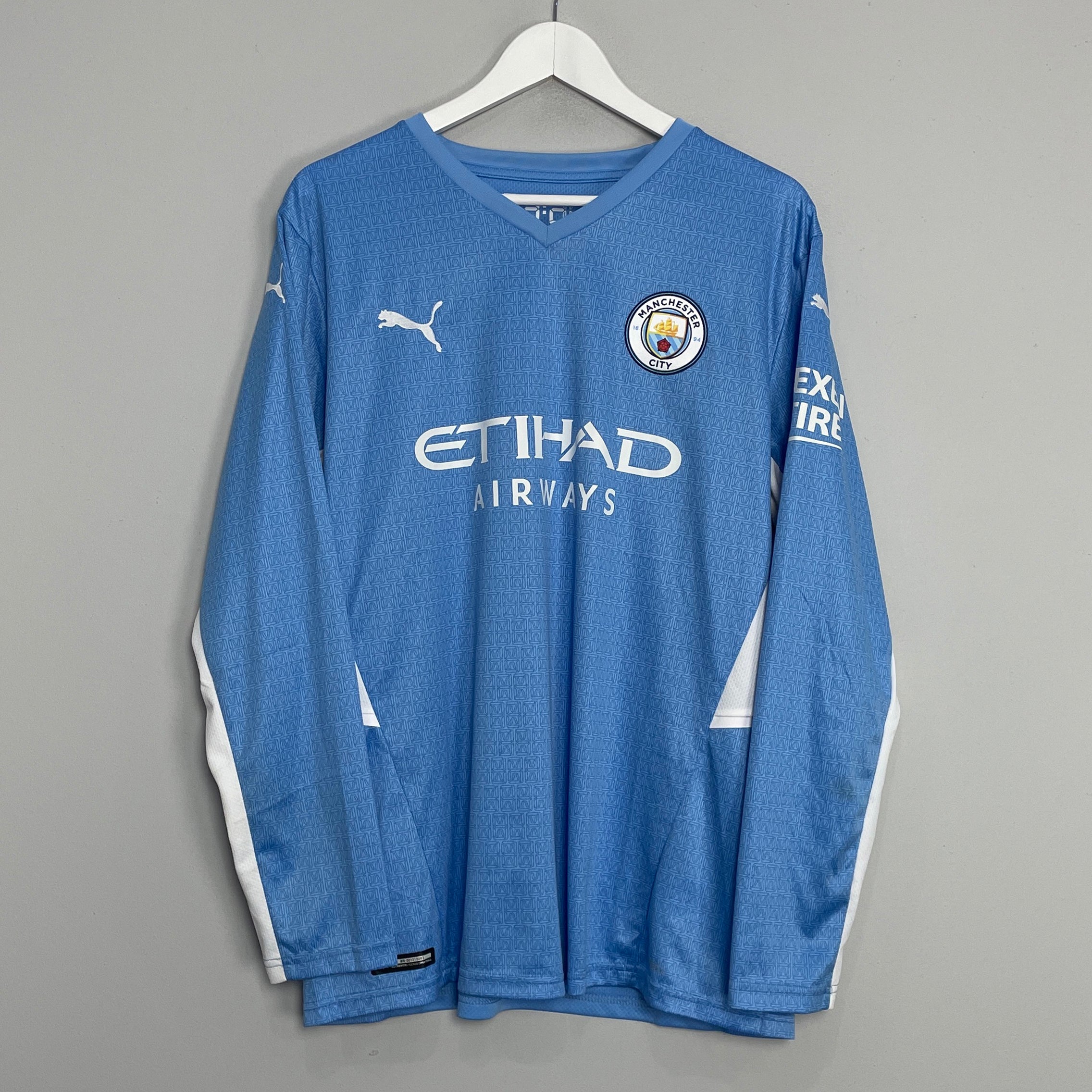 Shop 2021/22 MANCHESTER CITY L/S HOME SHIRT (XL) PUMA, classic football shirts, vintage football shirts & retro soccer jerseys at Cult Kits