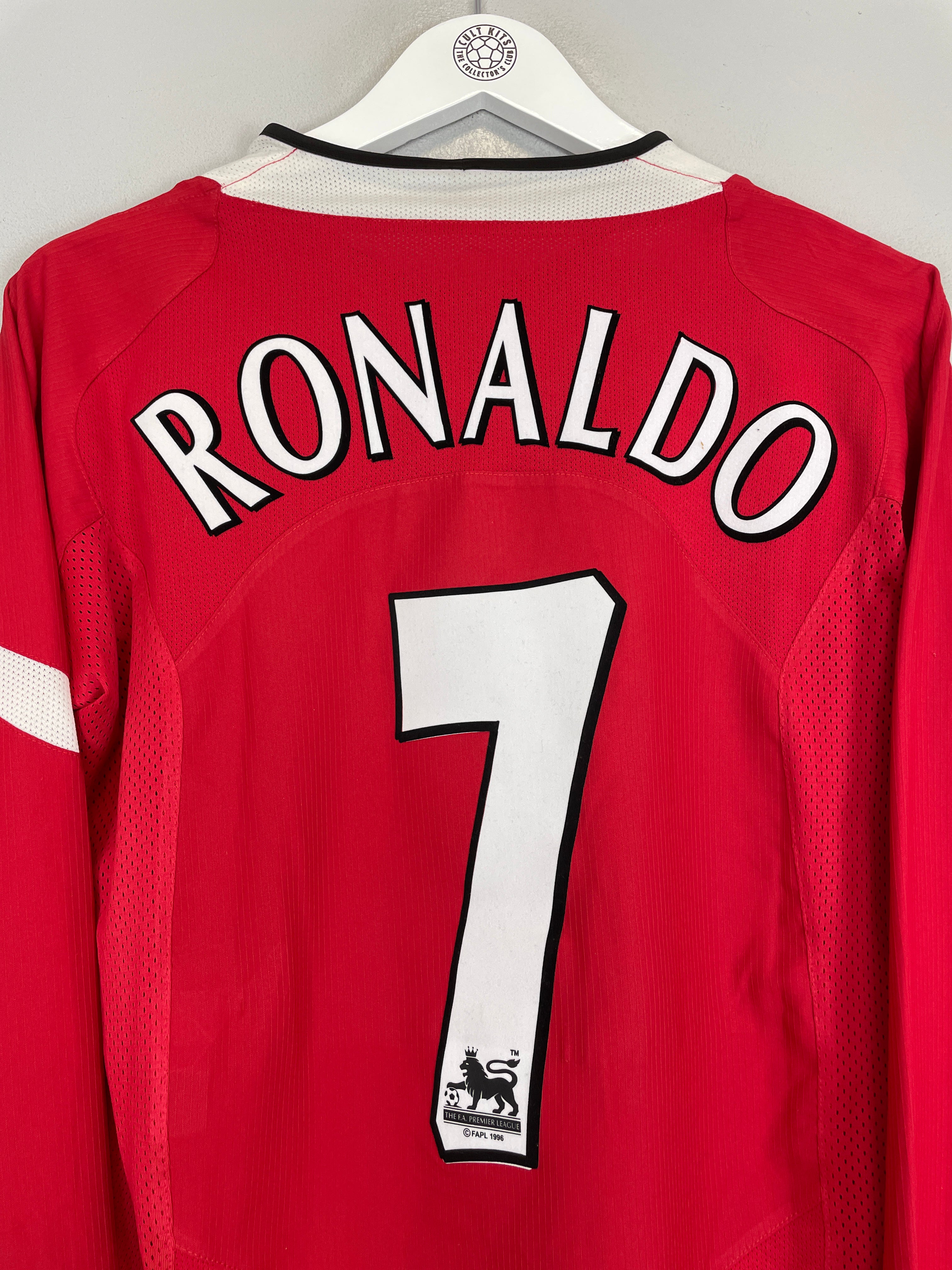 Shop 2004/06 MANCHESTER UNITED RONALDO #7 L/S HOME SHIRT (S) NIKE, classic football shirts, vintage football shirts & retro soccer jerseys at Cult Kits