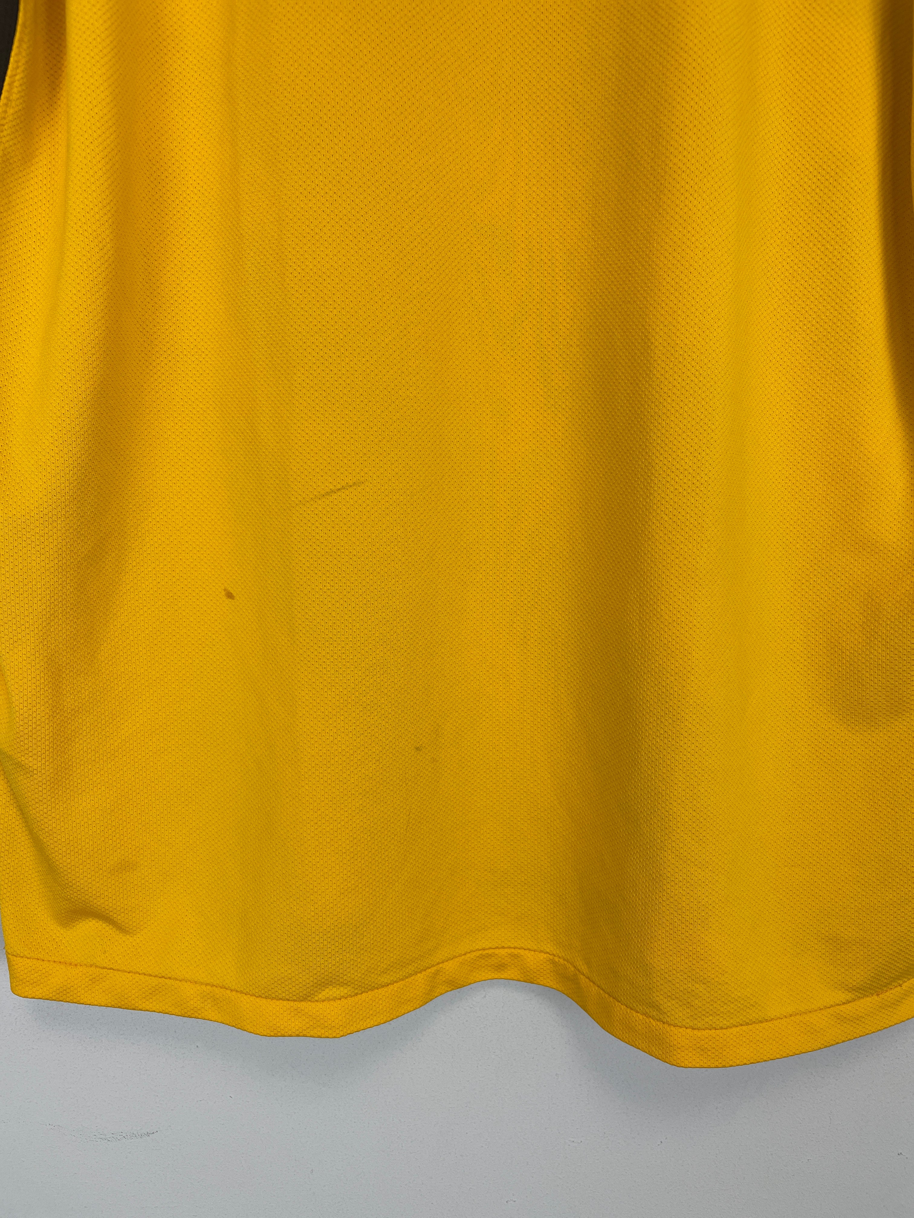 Shop 2012/13 KAIZER CHIEFS HOME SHIRT (L) NIKE, classic football shirts, vintage football shirts & retro soccer jerseys at Cult Kits