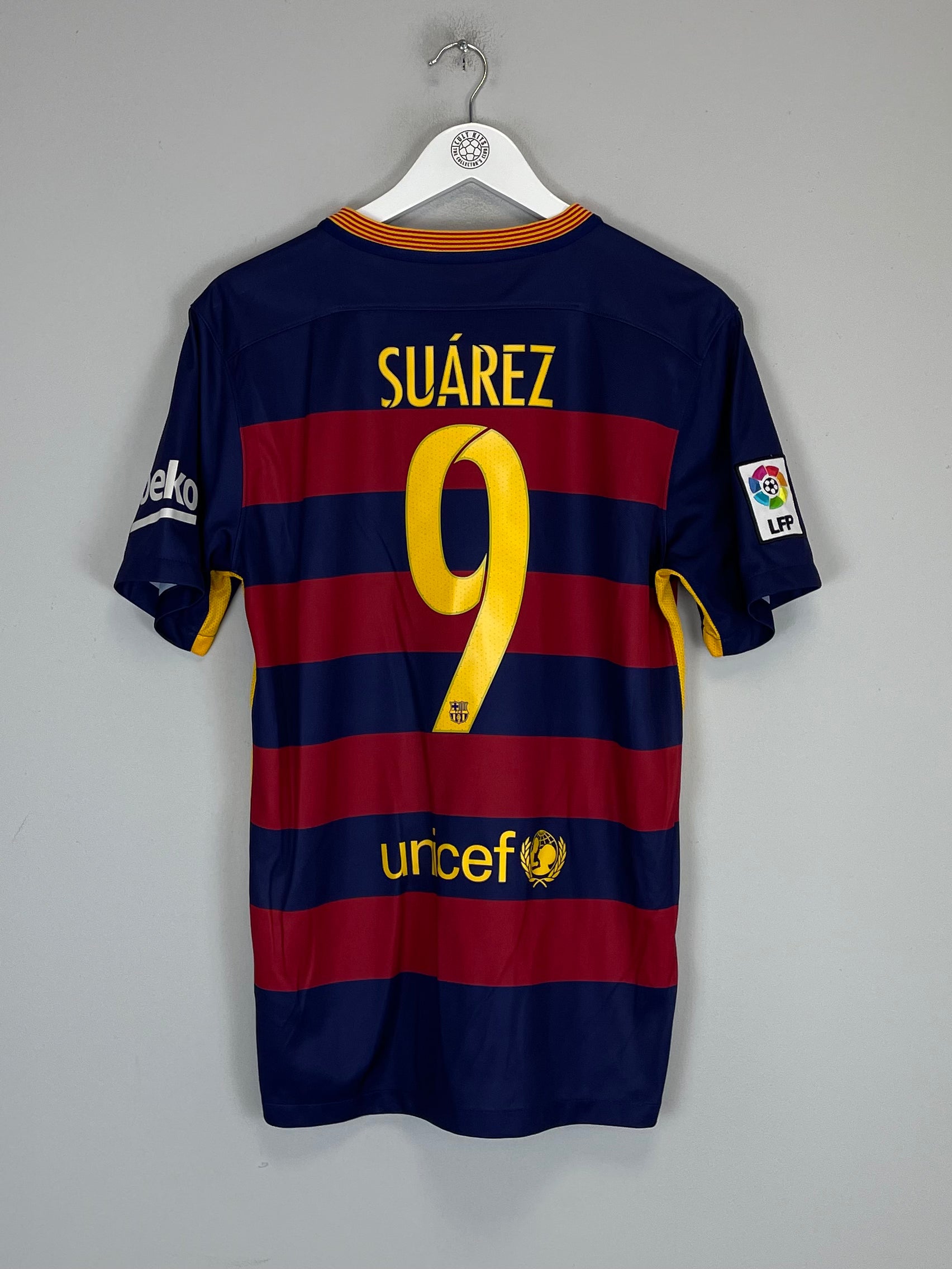 Shop 2015/16 BARCELONA SUAREZ #9 HOME SHIRT (M) NIKE, classic football shirts, vintage football shirts & retro soccer jerseys at Cult Kits